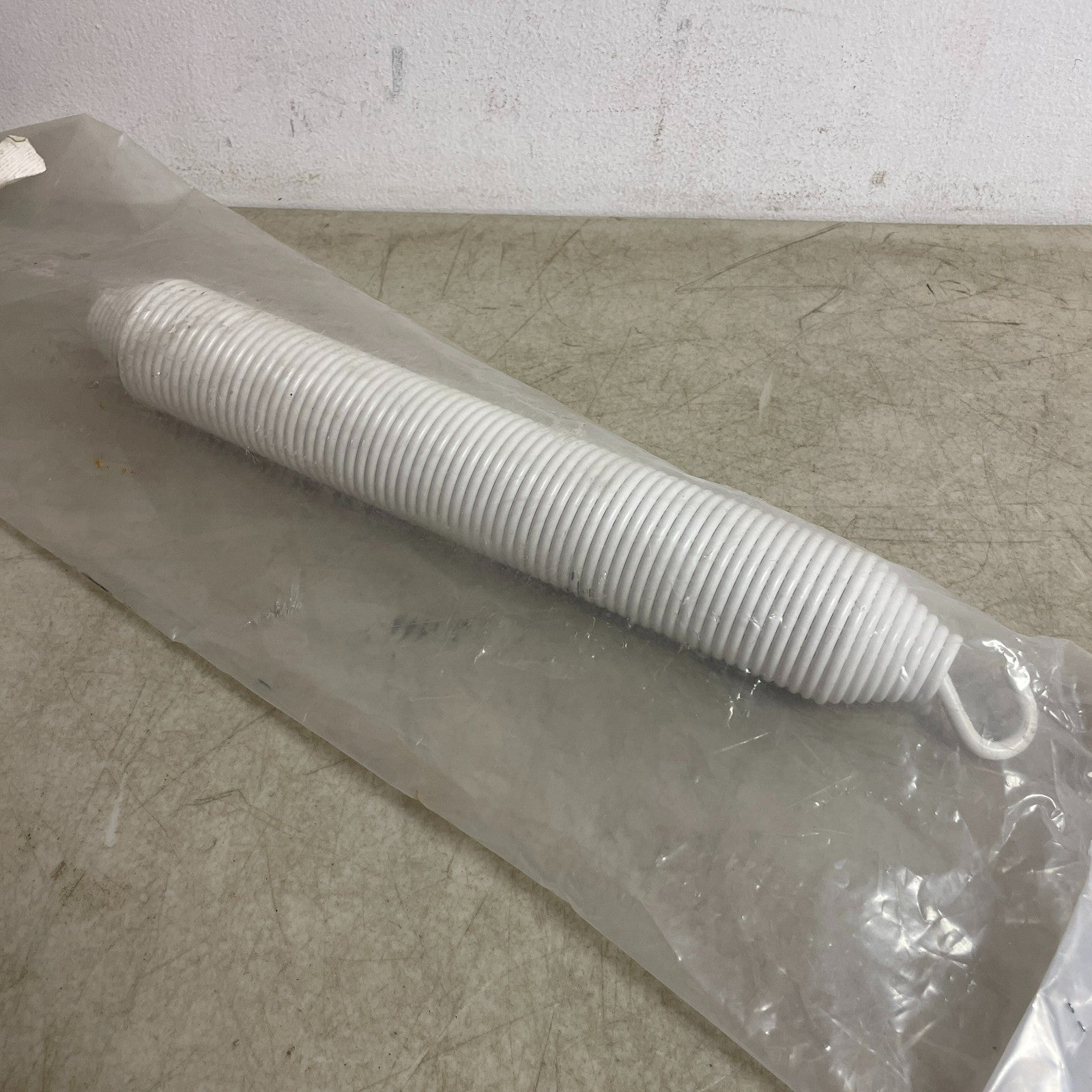 Automann 104.7102 Hood Spring White for Kenworth W900L 1999–2011 Fiberglass Hood