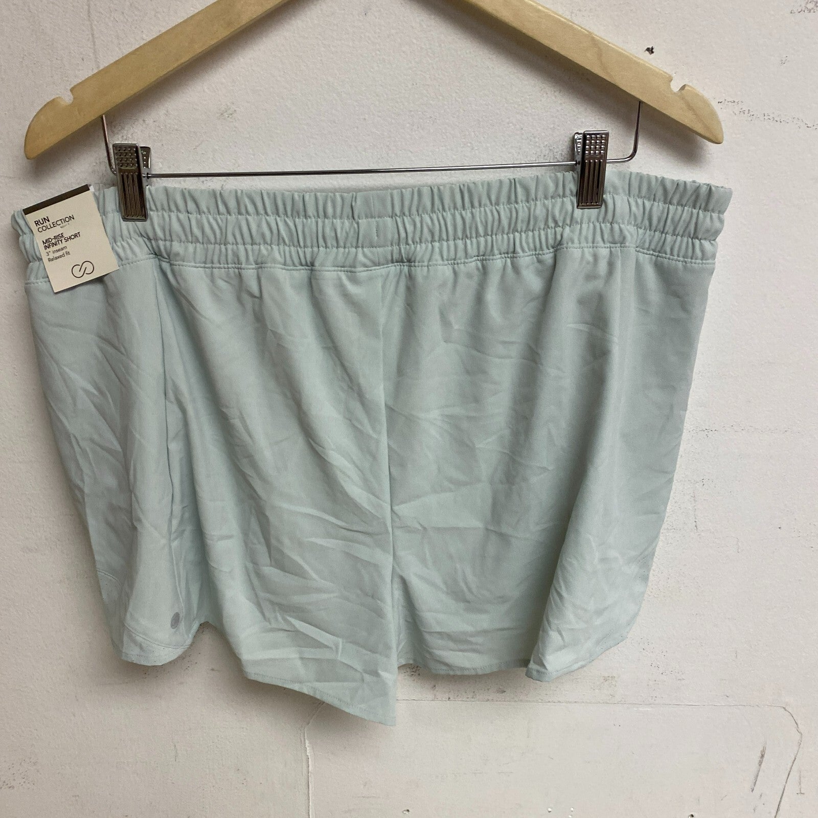 Calia Mid Rise Infinity Run Short Calming Green Relaxed fit WAX12336