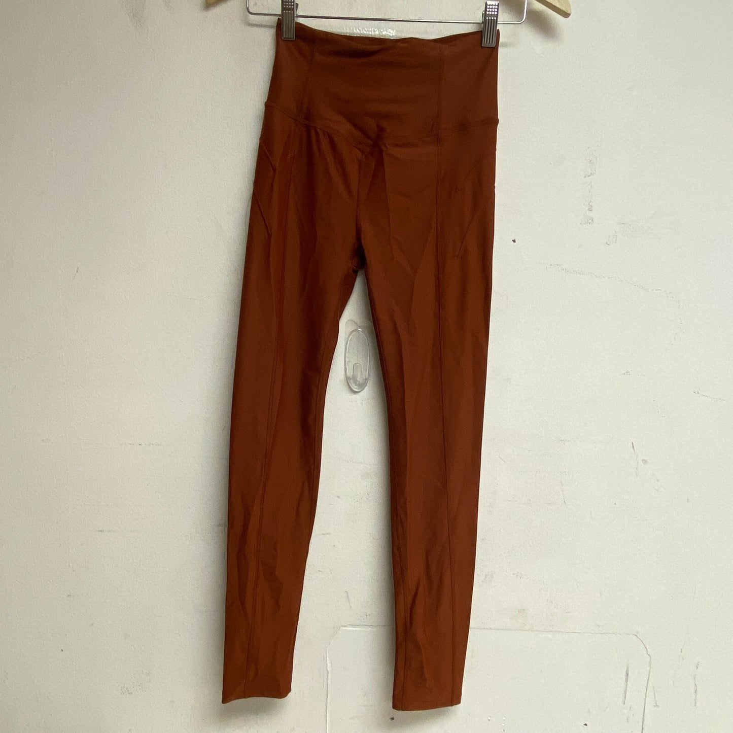 Calia Energize High-Rise 7/8 Pintuck Caramelized Walnut Solid WAX32199S