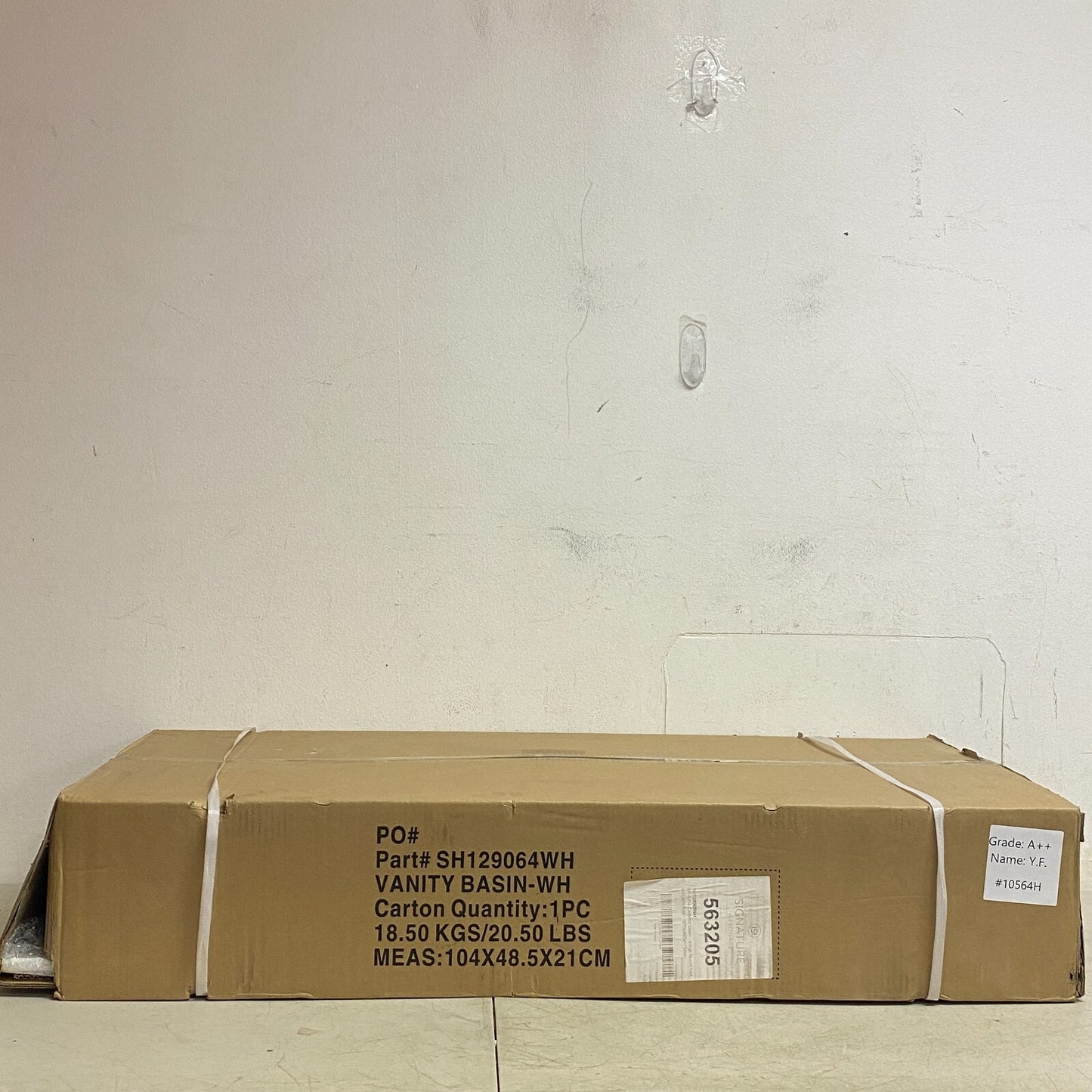 Signature Hardware BA-0354 Ceramic Basin - Single Faucet Hole - with Overflow...