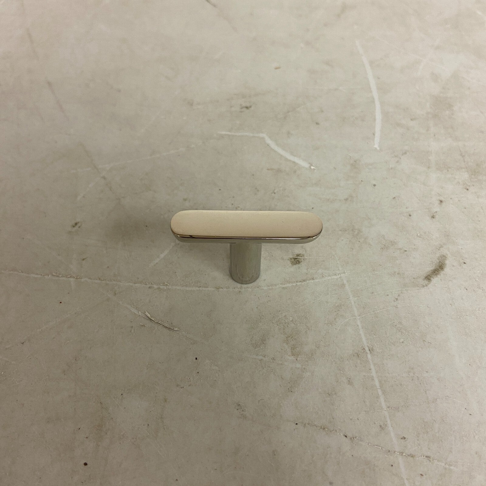 SIGNATURE HARDWARE NOVAK- THING PROFILE BRASS TKNOB POLISHED NICKEL