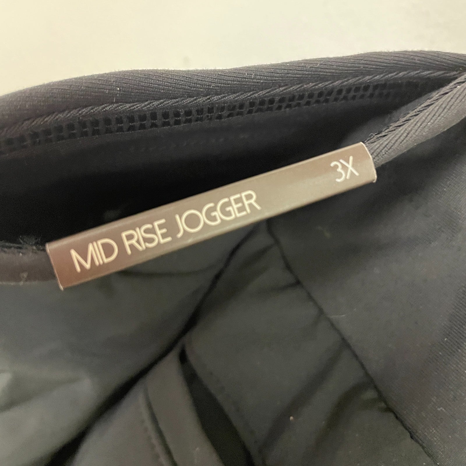 Calia Womenâs TrueLight Mid Rise Cargo Jogger Pants Pure Black WAX12189WP