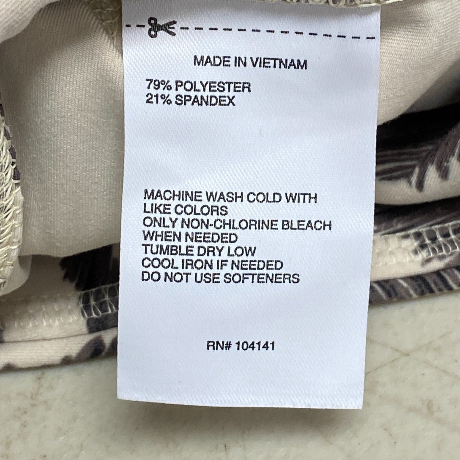 DSG Women's Momentum Performance Cropped Leggings Trippy Zebra Sand DAW12328PRT