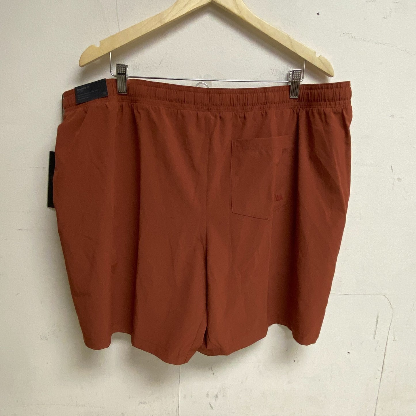 VRST Men's 7"  Relaxed Fit For Every Activity All In Short Brick Rust MAX232405