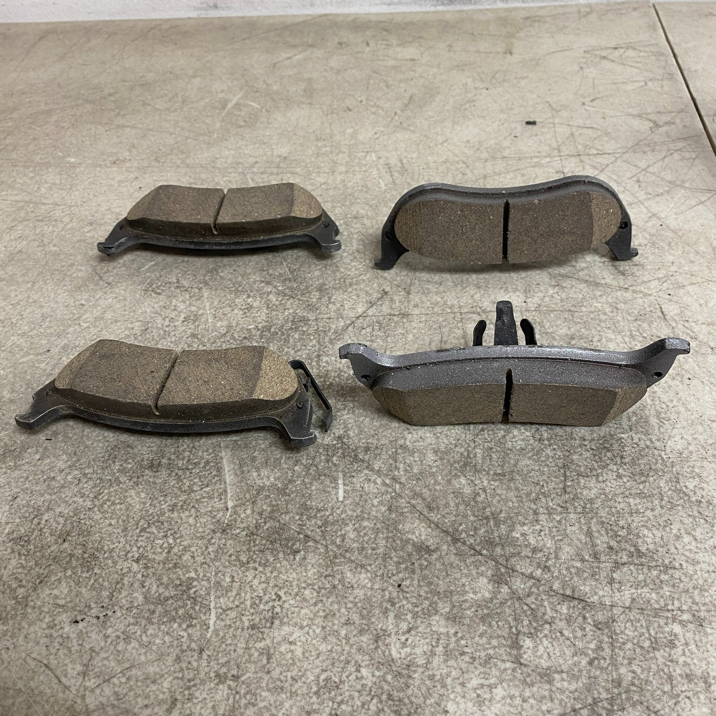 Wagner QC998 Brake Pads ThermoQuiet Ceramic Rear 2004-2008 Chrysler Pacifica