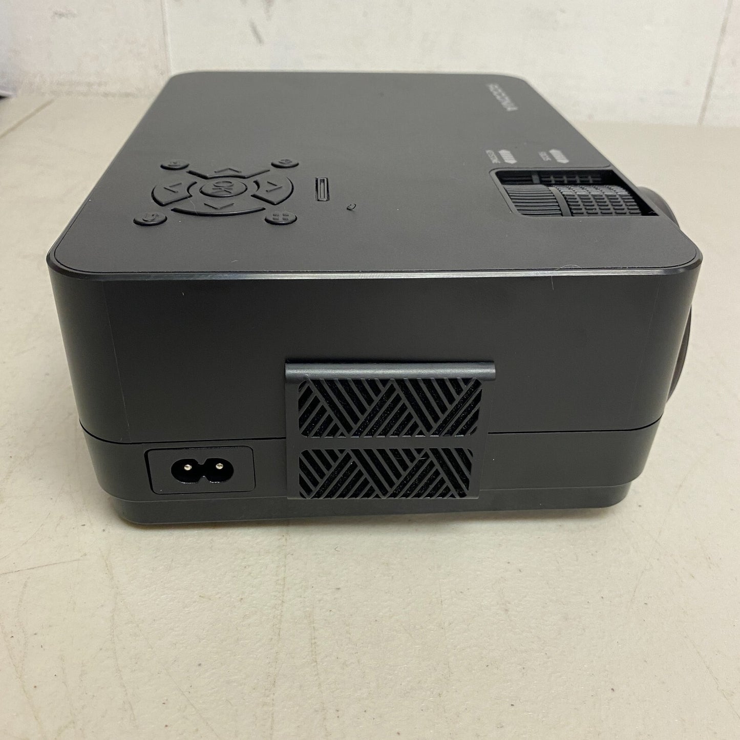 Roconia 150" Class FHD (1080p) LED Projector Movie Video Home Theater w/ Screen'