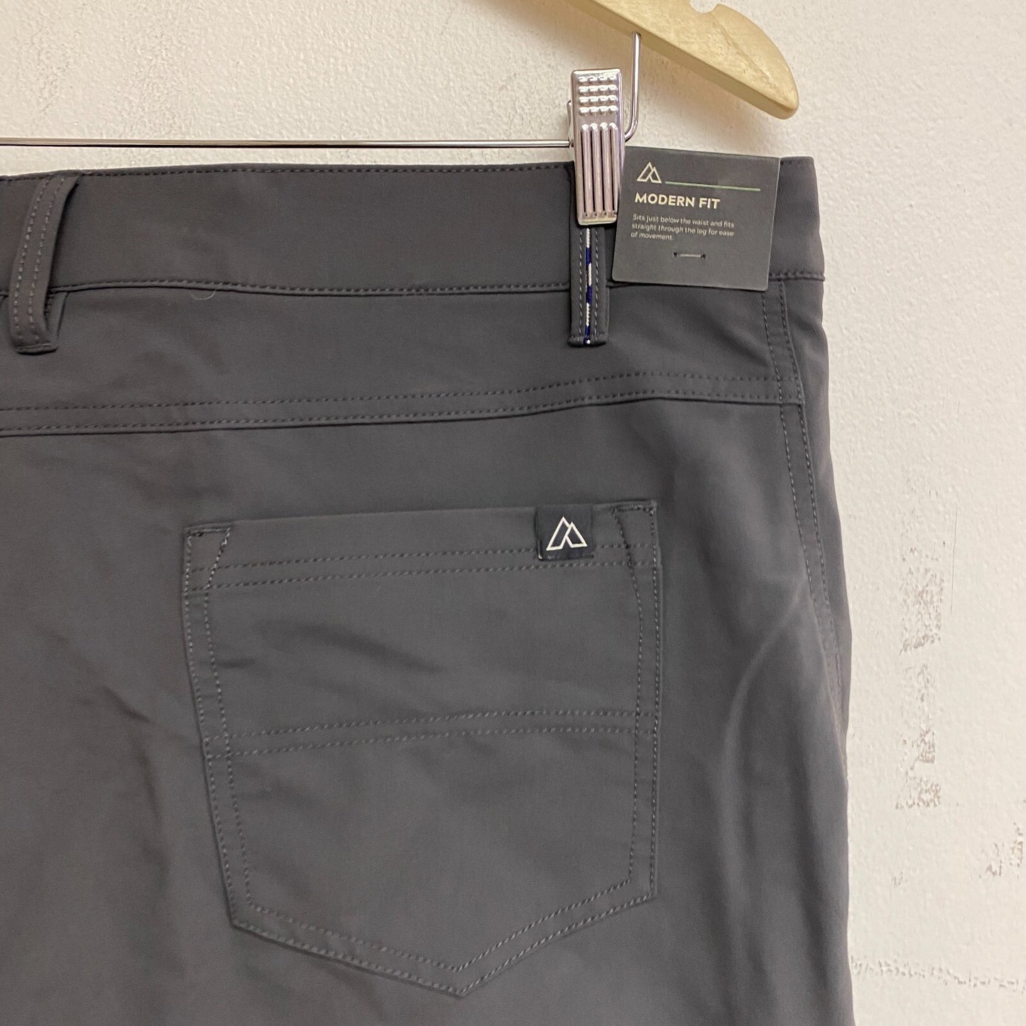 Alpine Design Men's M AD Trailhead Tech Modern Fit Pant Asphalt ADM23910 New!