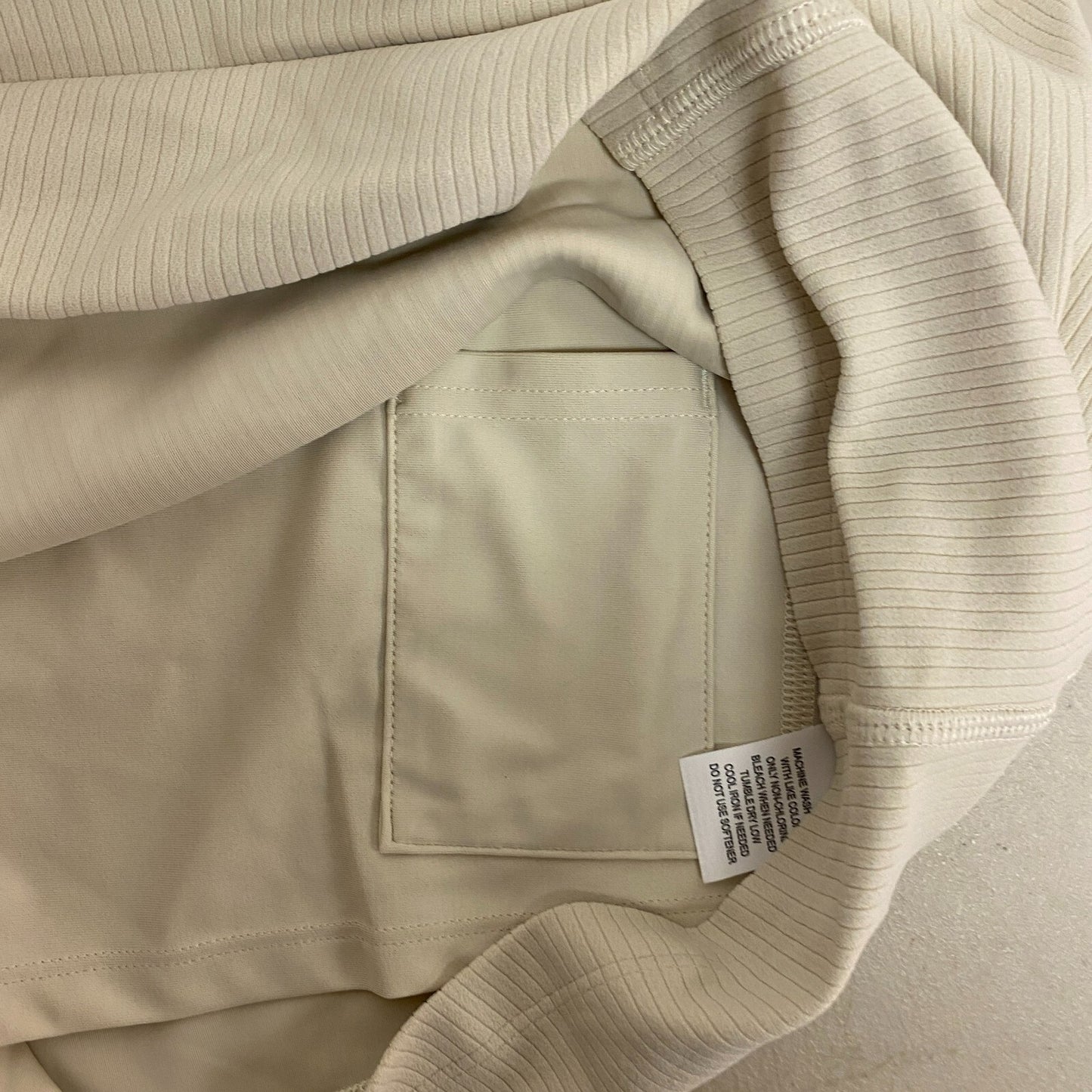 Alpine Deisgn Womens Relaxed Fit Ribbed Skort Light Khaki Solid ADW13809