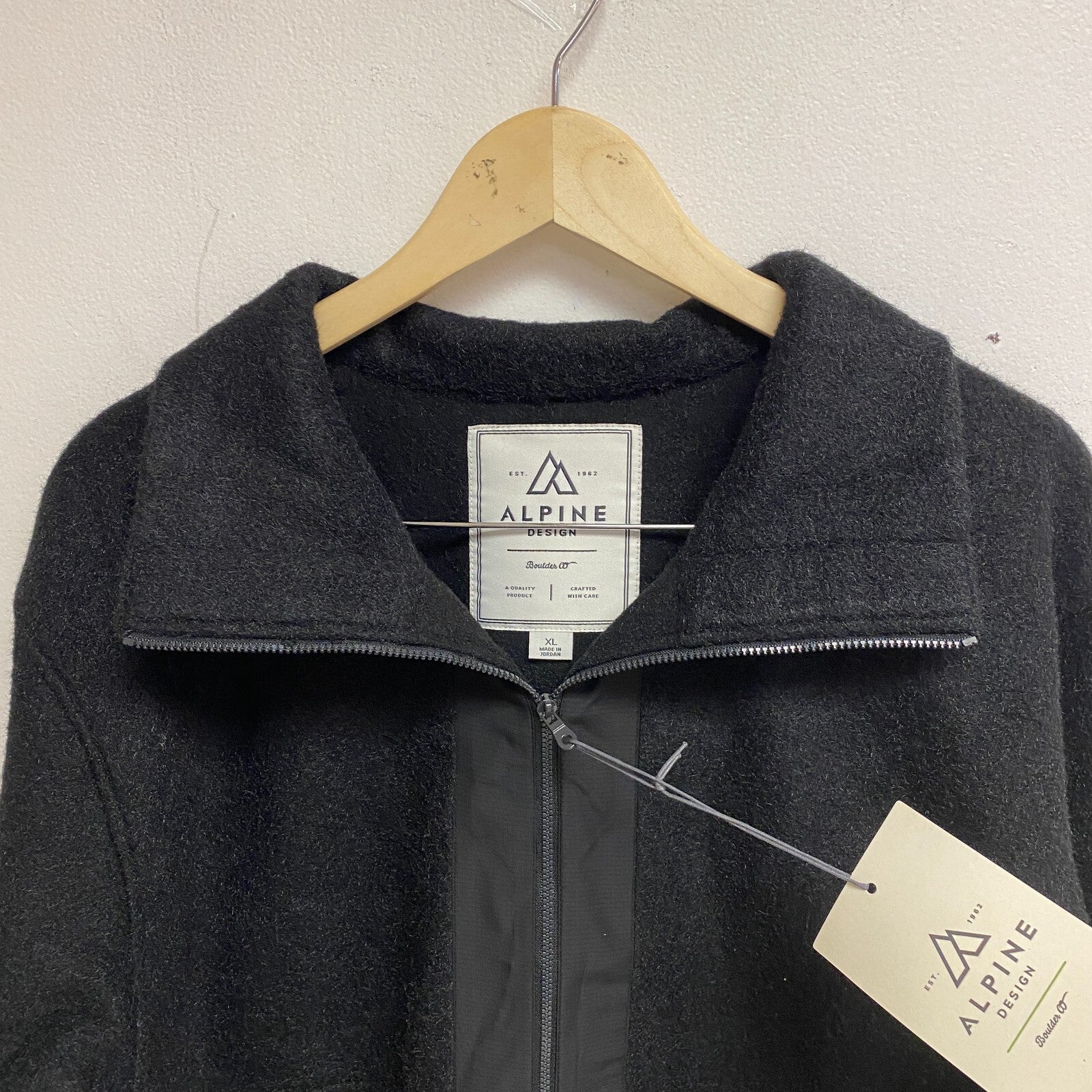 Alpine Design Women's W AD Wayfarer Fleece 1/4 Zip Sweater Pure Black ADW23680