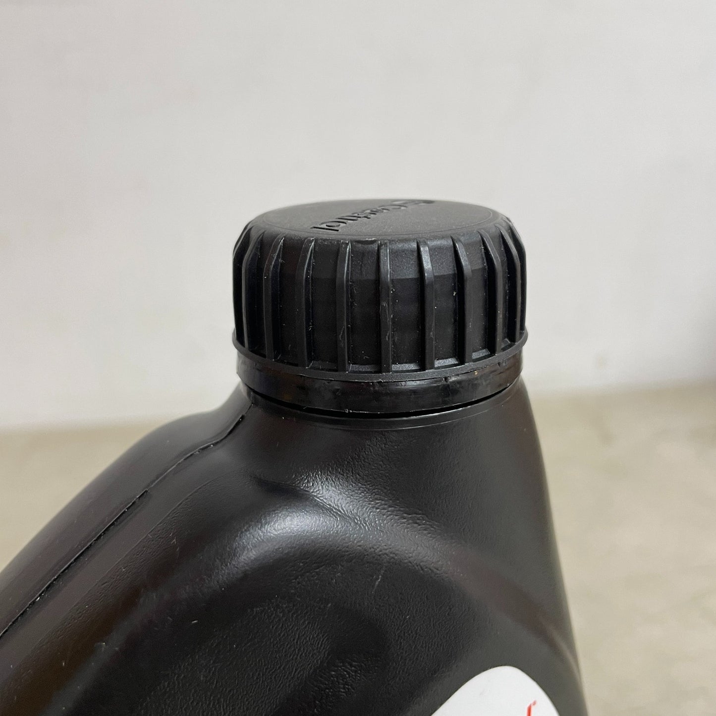 Castrol EDGE High Mileage 10W-30 Full Synthetic Motor Oil 1QT Bottle 10W30