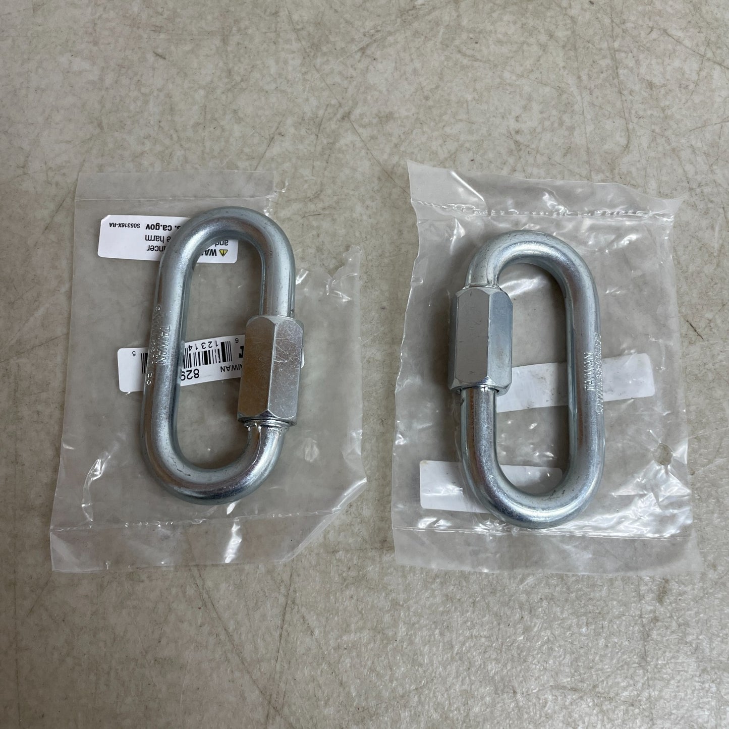 CURT 82930 3/8" Safety Chain Quick Link Threaded Steel Connector Zinc