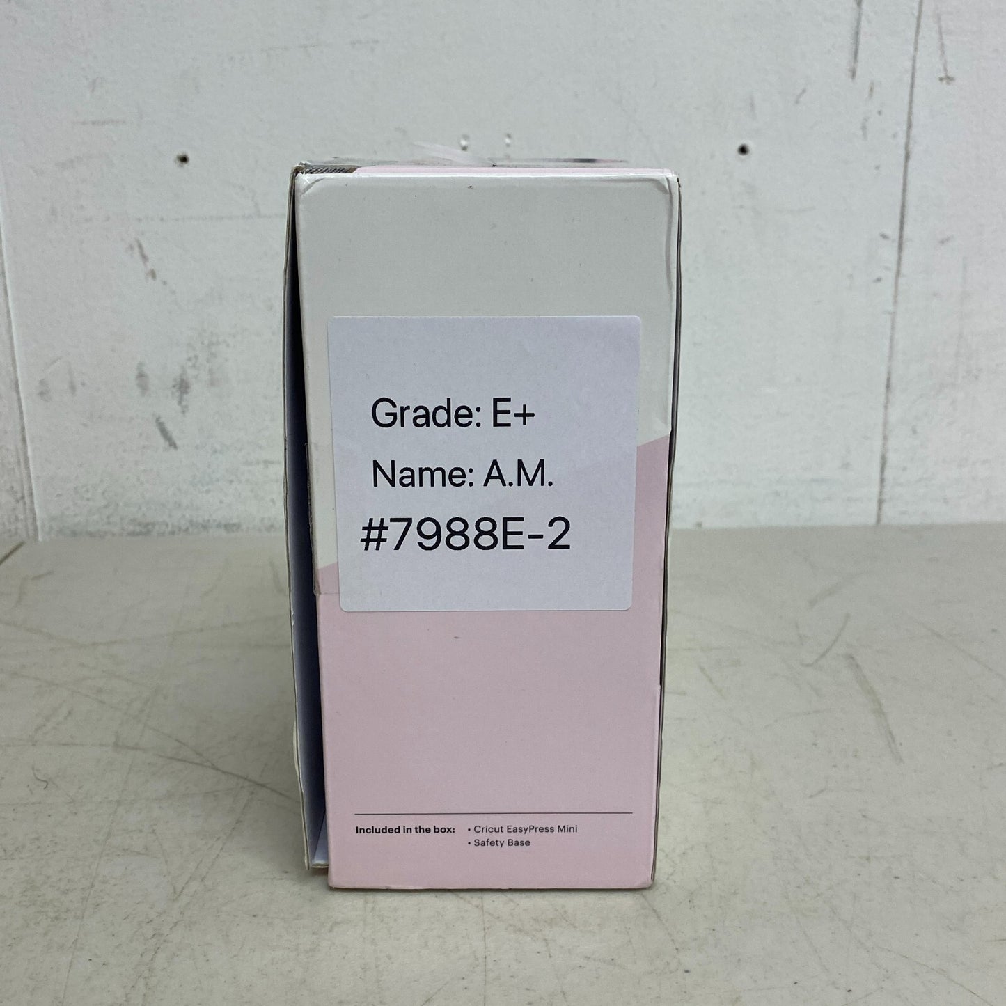 Cricut EasyPress Mini™, Raspberry - Compact Handheld Heat Press 4"x3.5"