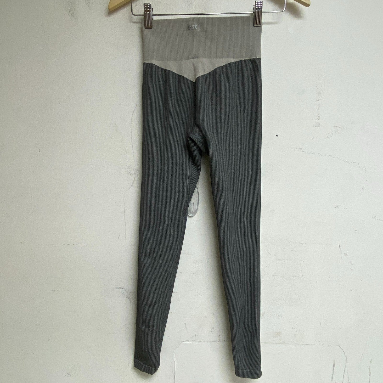 DSG X TWITCH ALLISON Women's Seamless Iridescent Legging Carbon Grey BOSSW22307