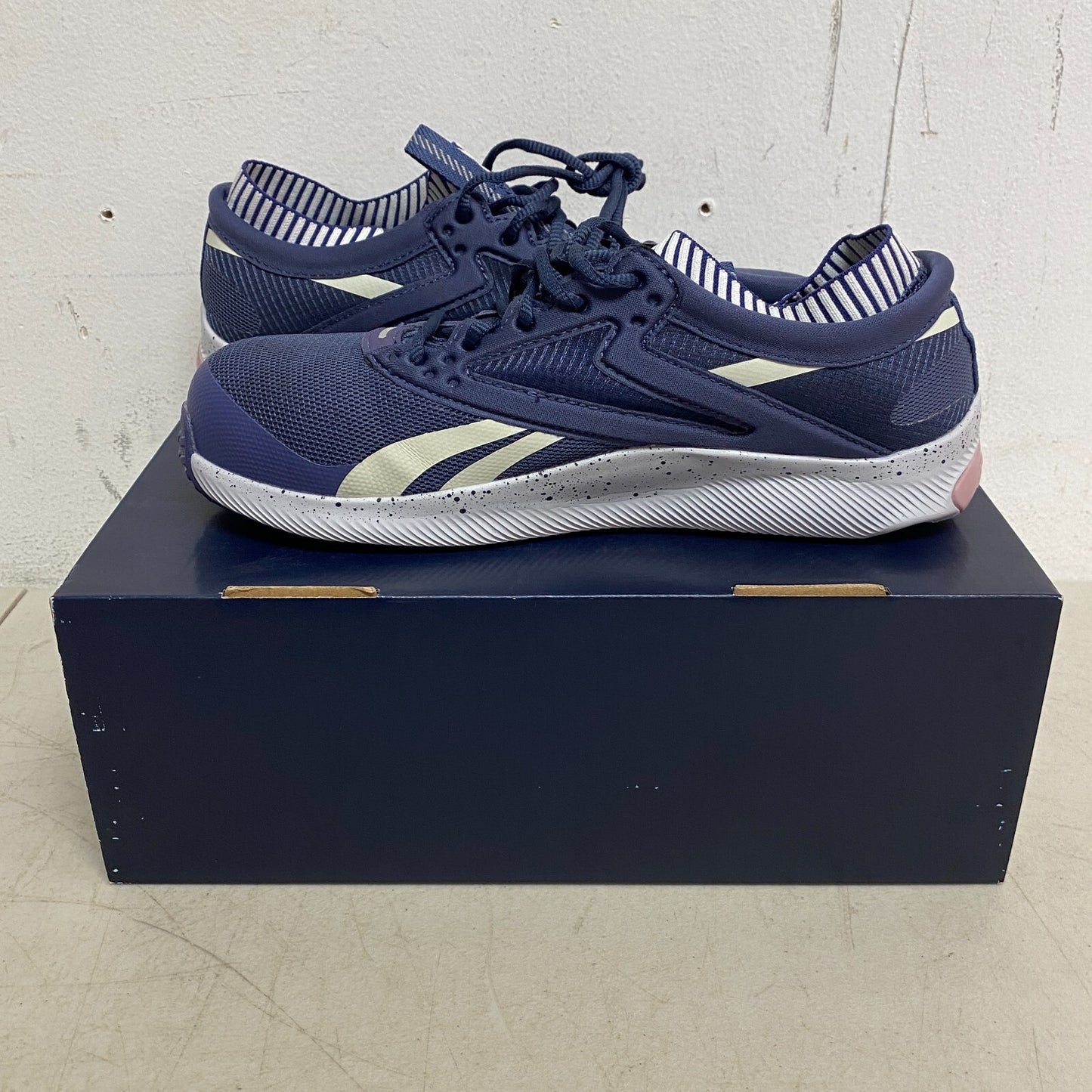 Reebok Women's HIIT TR Composite Toe Work Shoe Blue/Pink/White Size 10M RB481