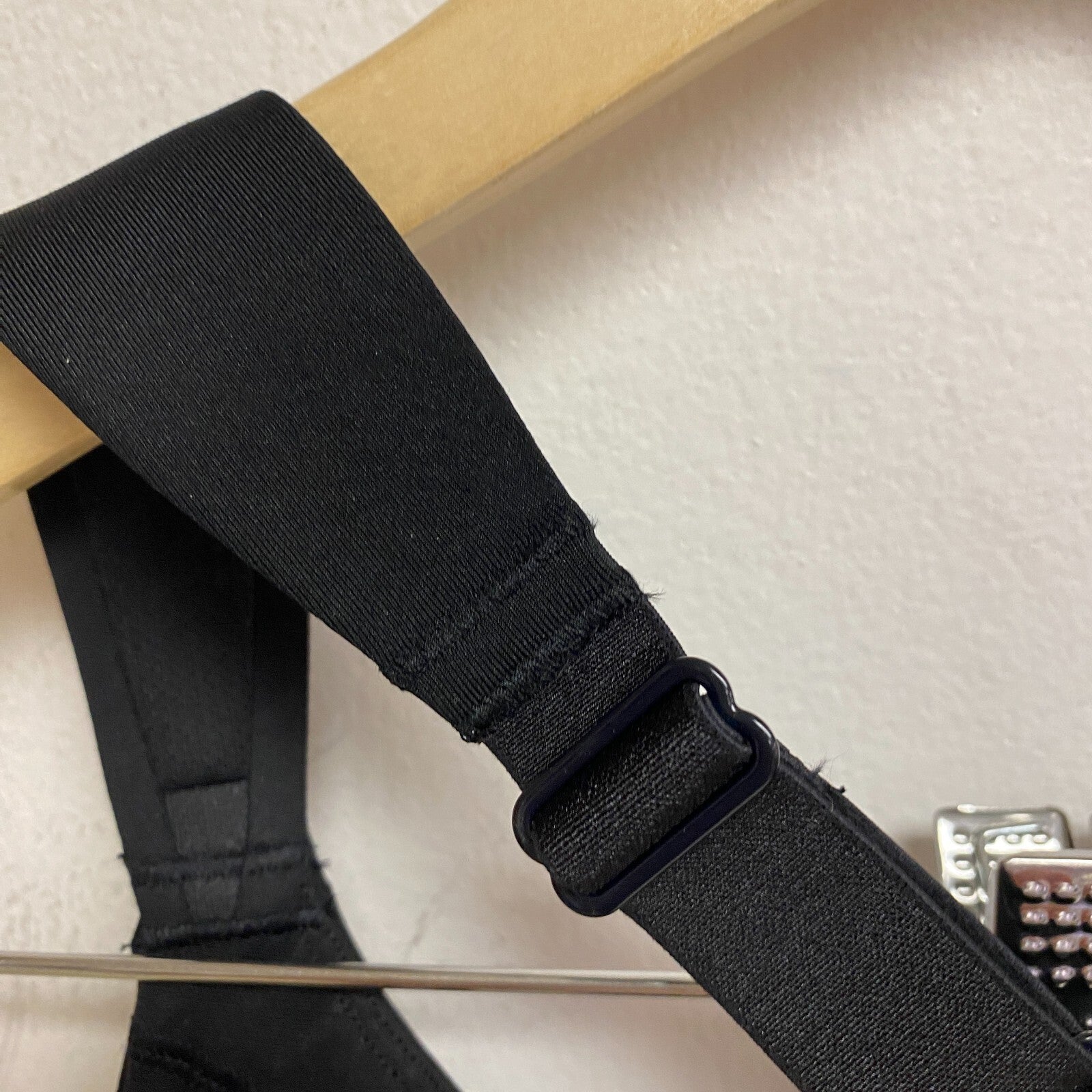 DSG Women's High Support Fixed Cup Wide Racerback Bra Pure Black DAW21715 New