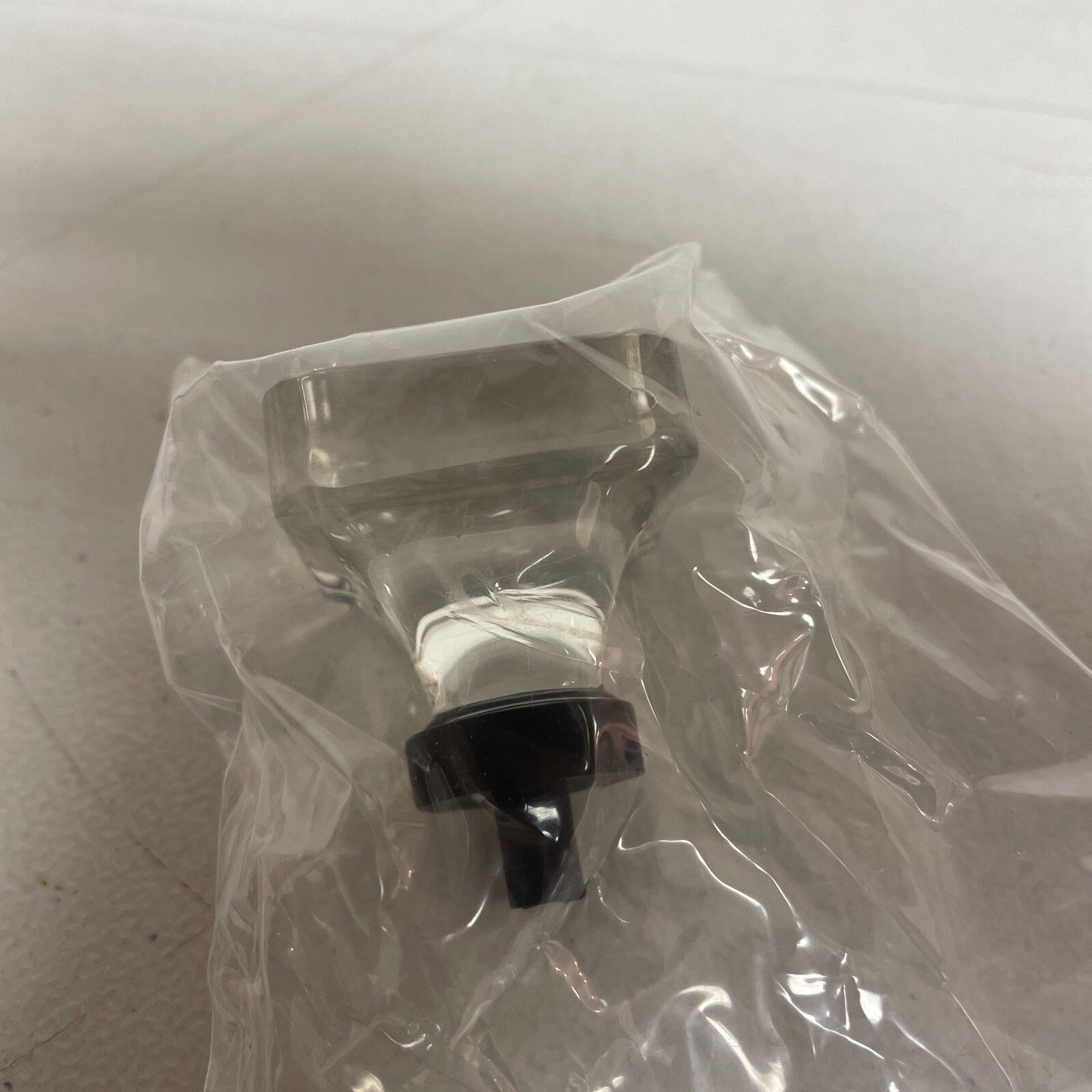 Amerock Glacio 1‑3/8″ Clear/Black Bronze Square Cabinet Knob BP36653CBBR