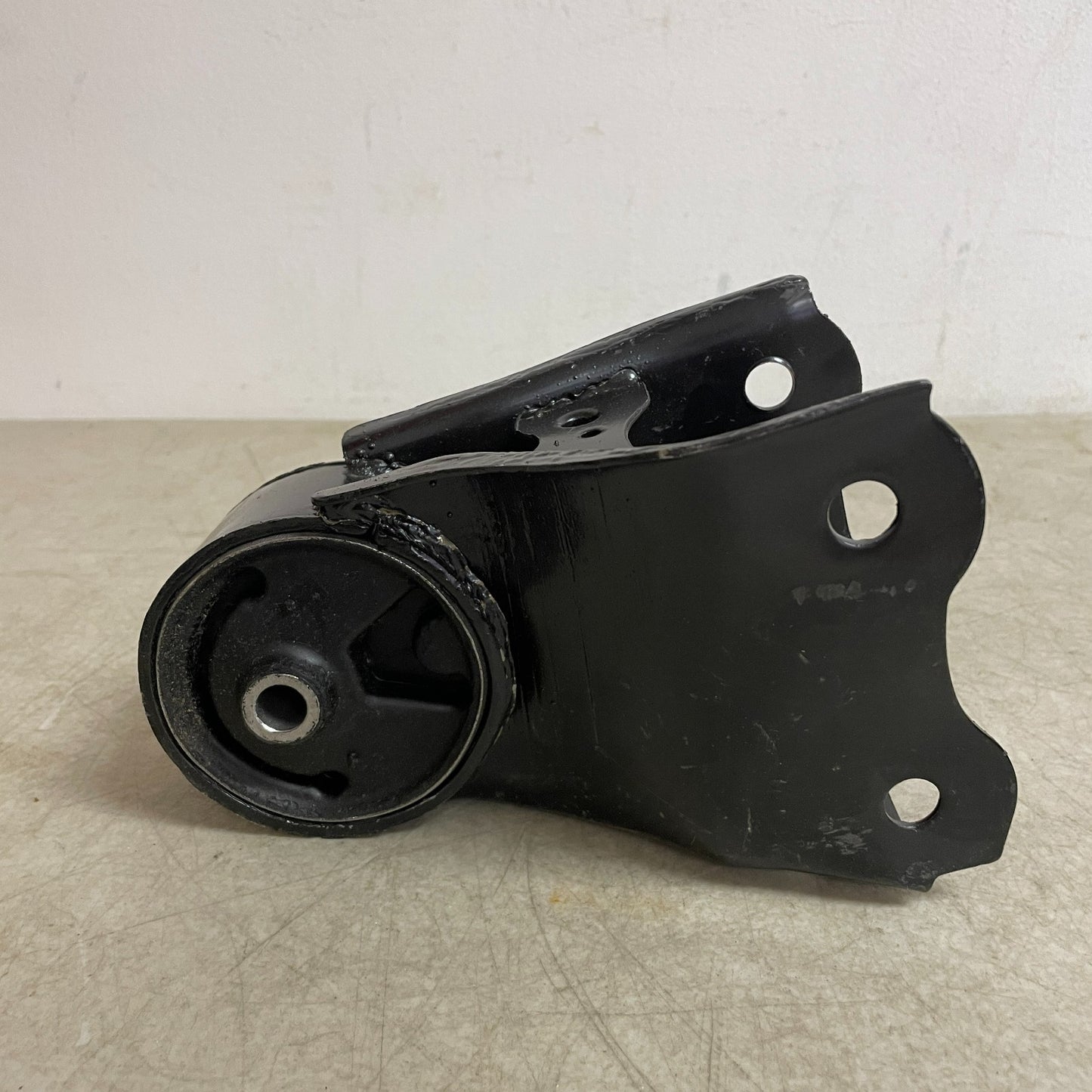 Carquest 2855 Front Engine Motor Mount for Nissan Quest & Mercury Villager OE