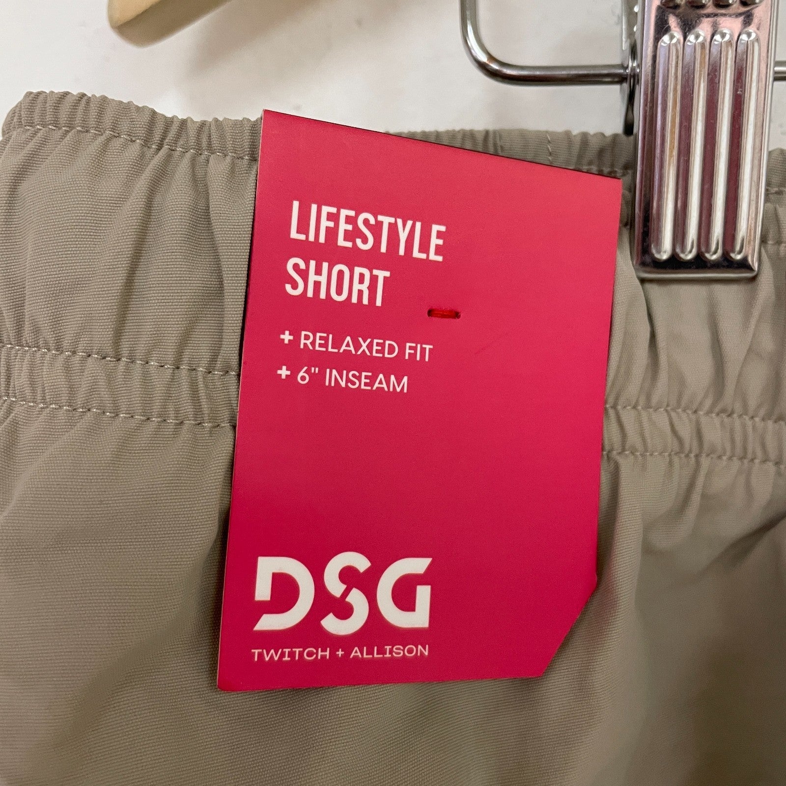 DSG Menâs 6" Nylon Athletic Shorts Khaki Lightweight Quick-Dry BOSSM13131