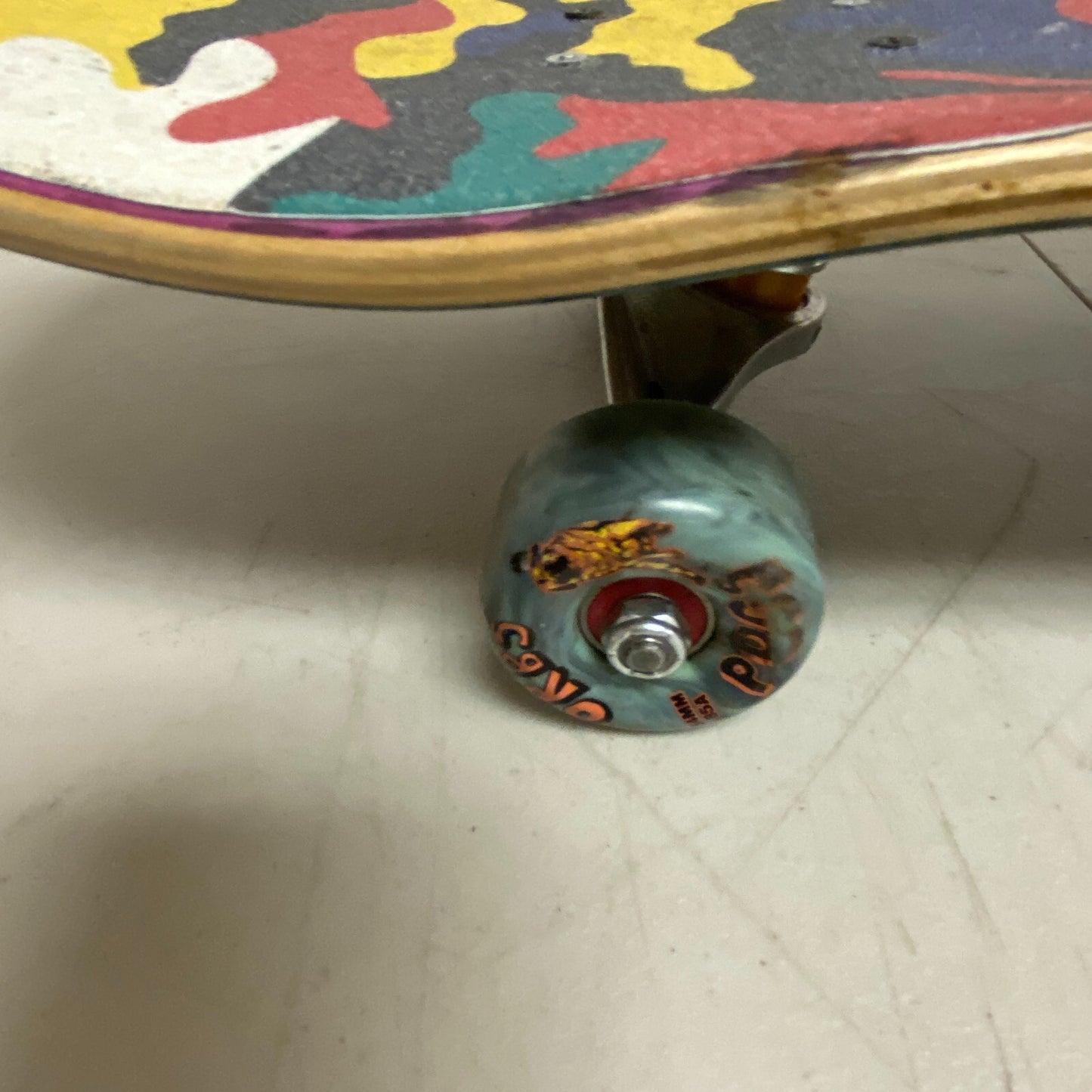 DGK Bottle Cap Skateboard 8.1" W/Orge Pugs Wheels Reds Bearing Independent Trunk