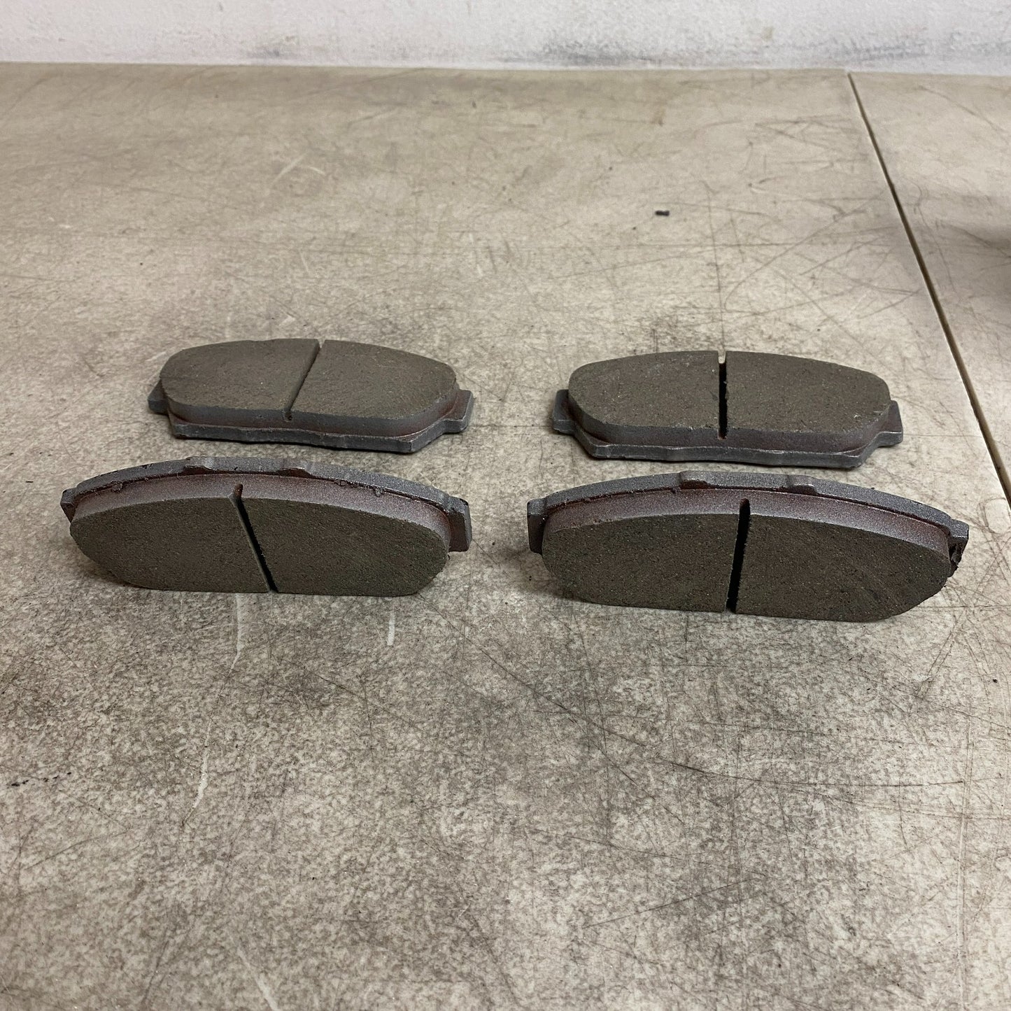 Wagner QC617 Brake Pads ThermoQuiet Ceramic Front 1994-2001 Acura Integra