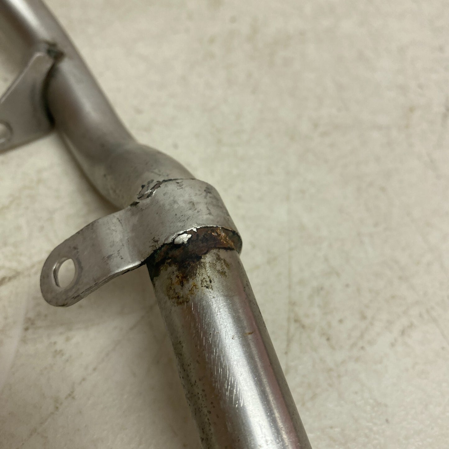 Audi Pipe 06E1318315