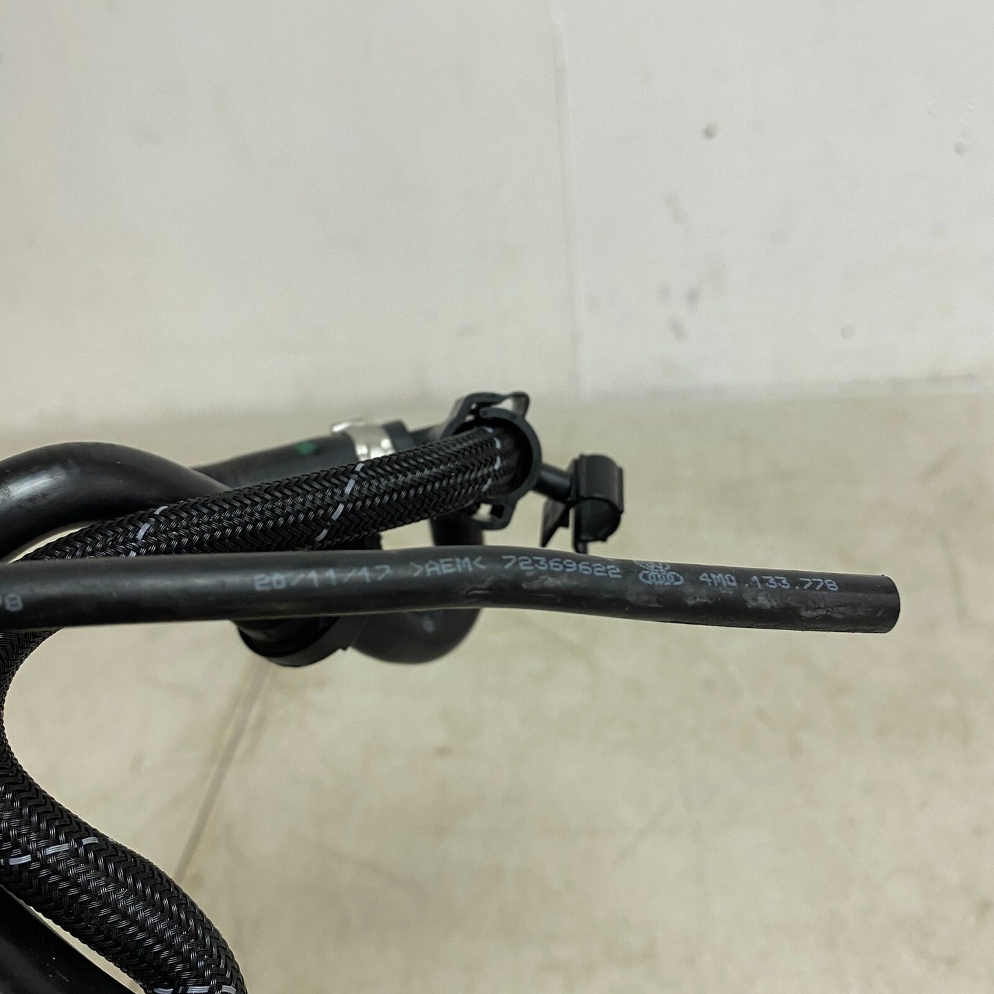 AUDI A4 B8 VACUUM HOSE PIPE 06E133773BE ORIGINAL