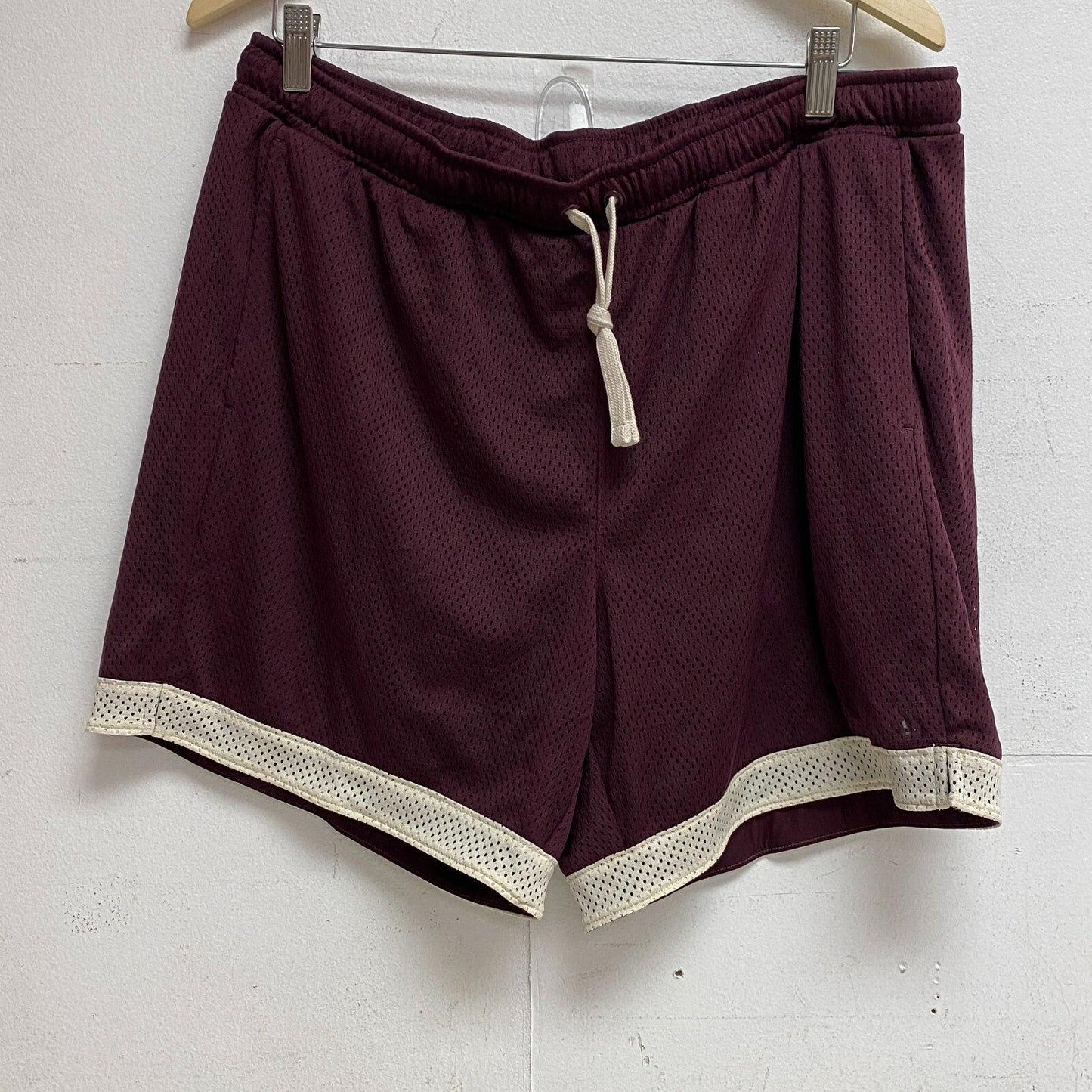 DSG Men's 6" Relaxed Mesh Rec Short Team Burgundy/Light Sand Training DAM23105