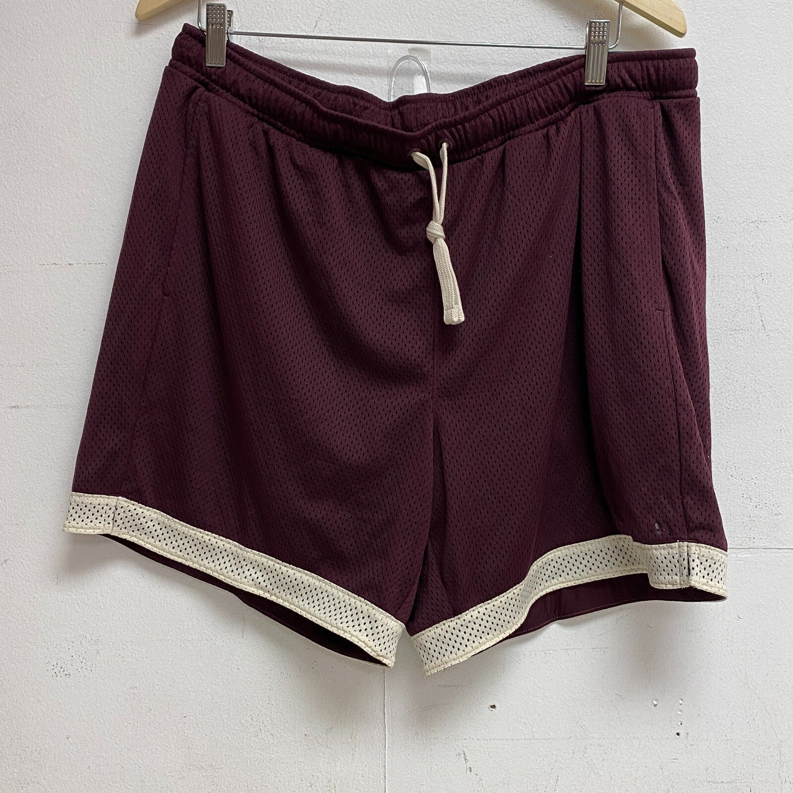 DSG Men's 6" Relaxed Mesh Rec Short Team Burgundy/Light Sand Training DAM23105