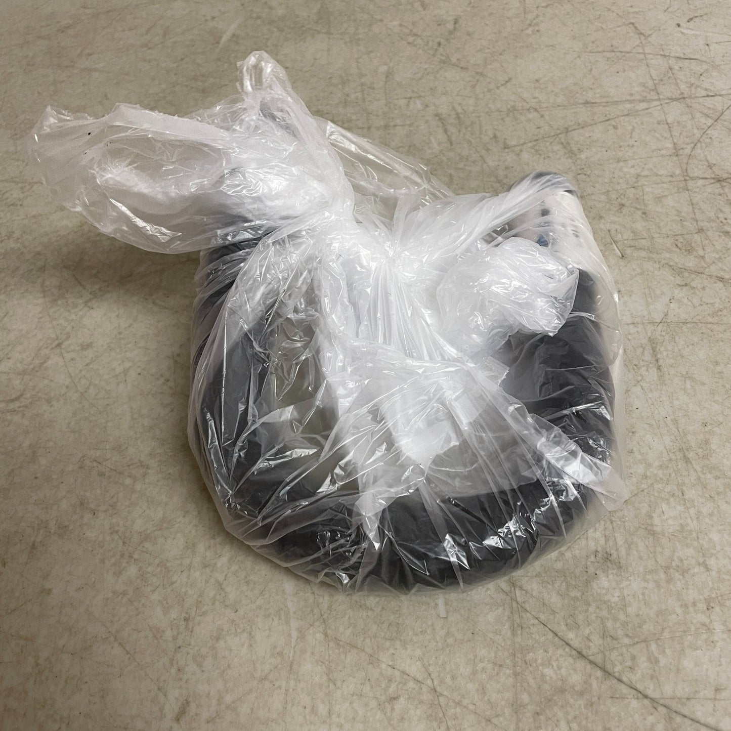 Dayco Curved Radiator Coolant Bypass Hose 6 Inch Black A71544