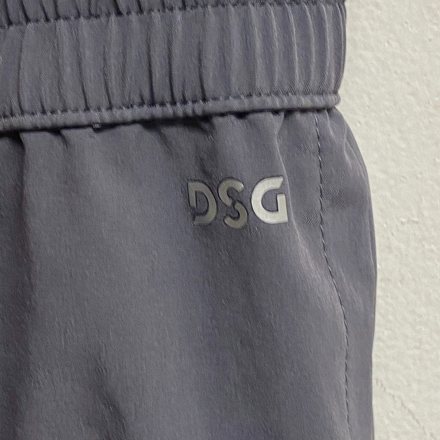 DSG Women's 3 in  Stride Shorts Quiet Shade  Built-in-brief Solid DAW39320AZ