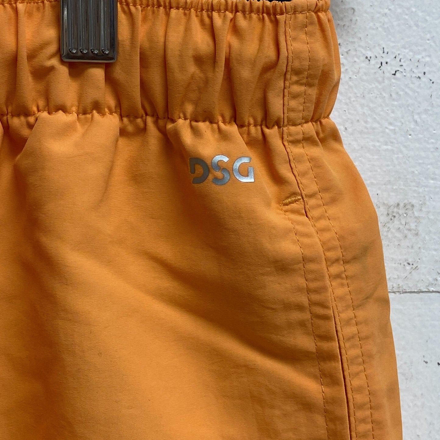 DSG Women's Notched Woven Shorts Light Orange DAW13108  BRAND NEW Solid