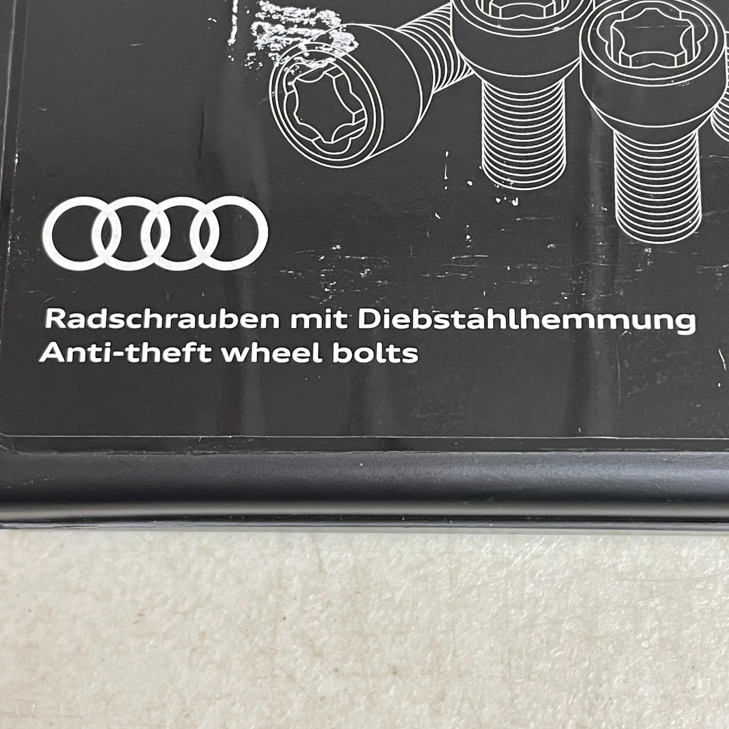 Audi Anti Theft Wheel Bolts Set with Key Chrome Silver 8P0071455