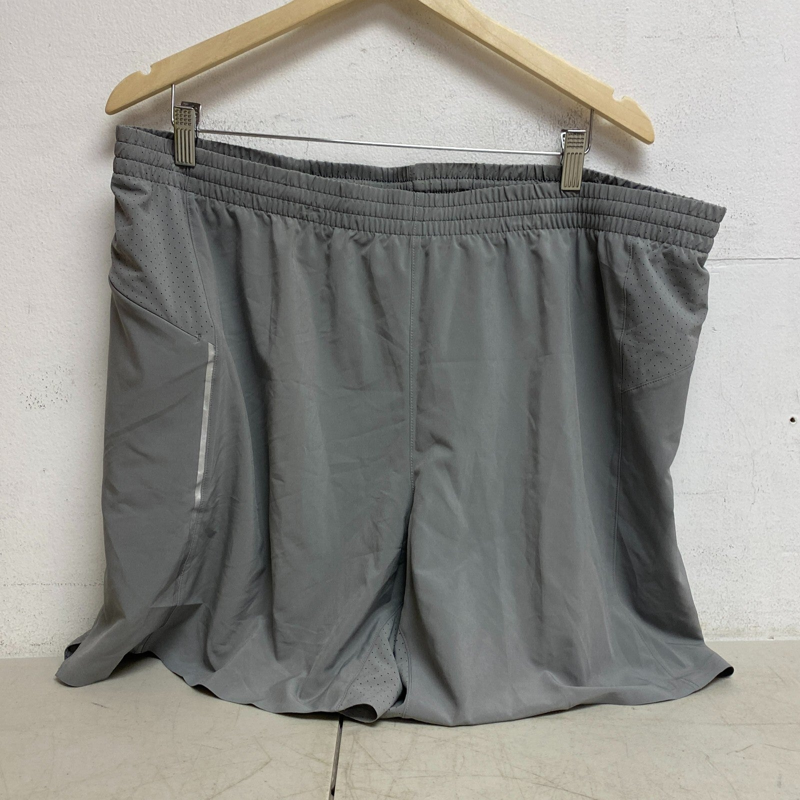 VRST 7" Inseam + Mesh Breif Run Short Silver Shadow Solid Summer MAX200434V