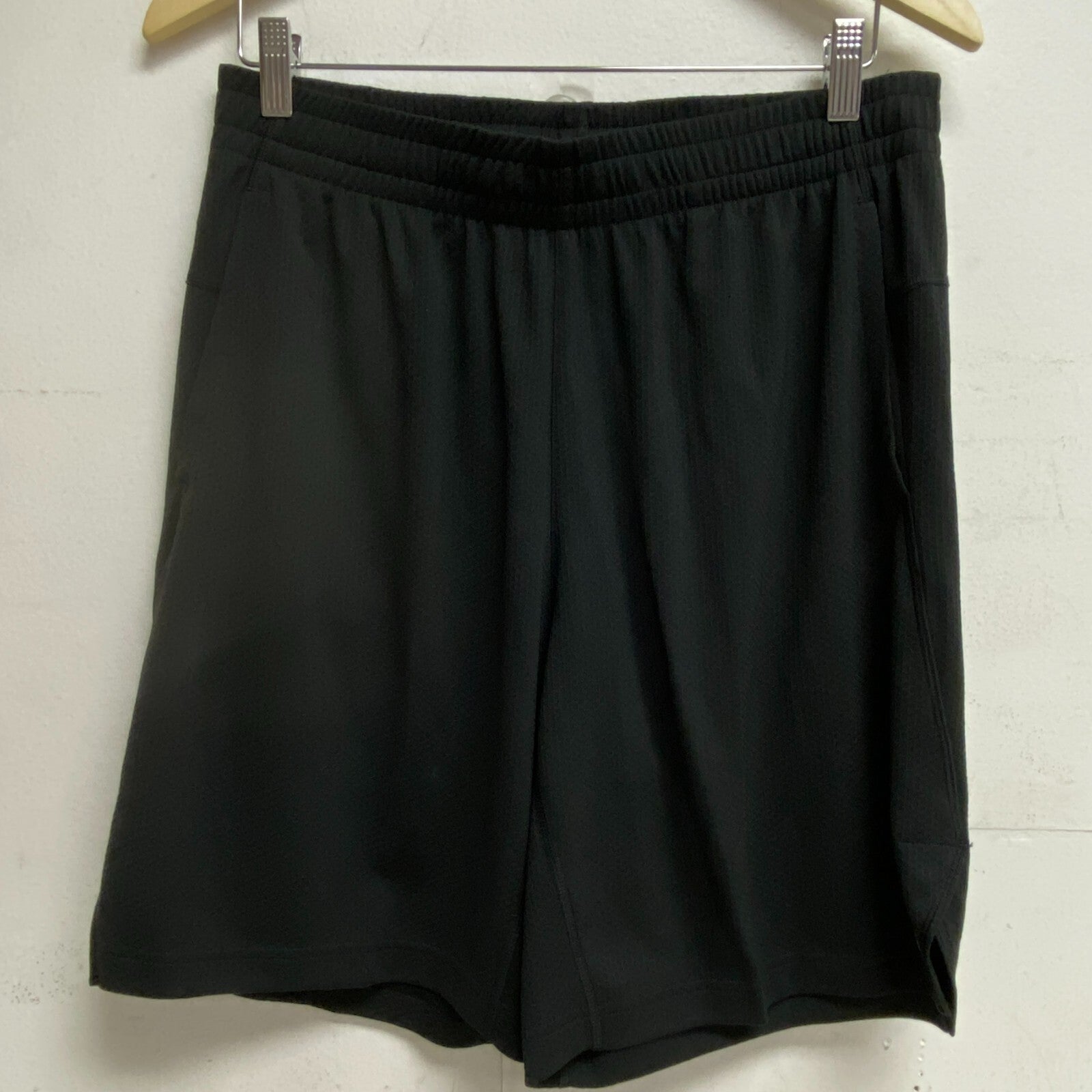 DSG Men's Textured Training Short Pure Black DAM20114 Sporty Trendy Fitness Gym