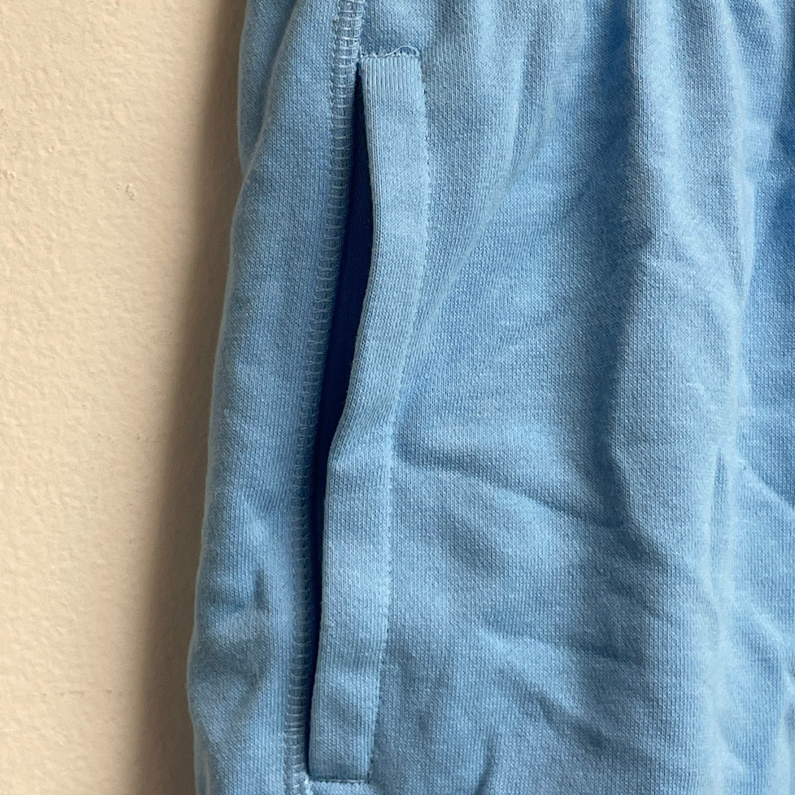 DSG Menâs 8" French Terry Lounge Shorts Bright Cerulean DAM13406