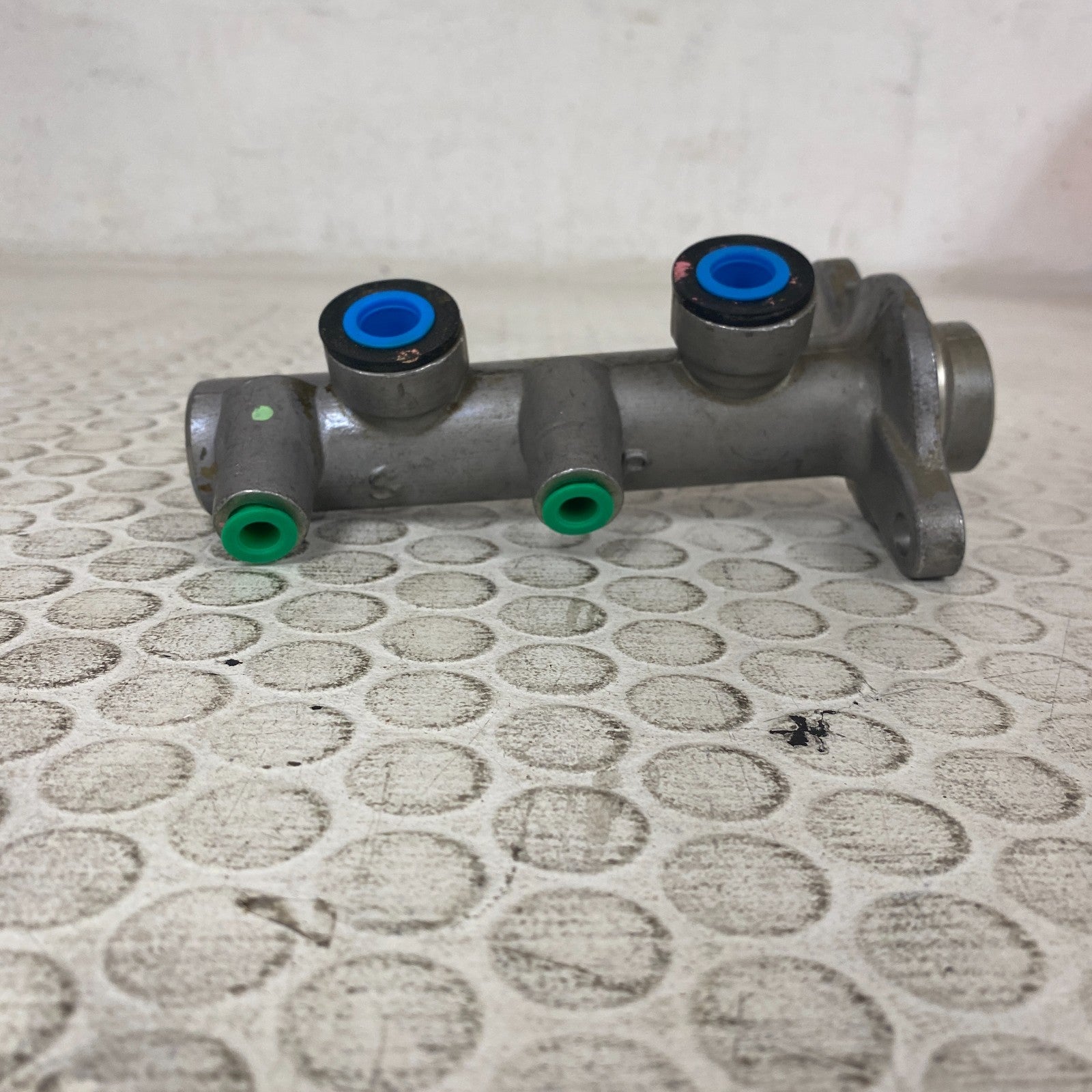 Wagner R122601 Brake Master Cylinder 1975-1978 Chrysler Cordoba