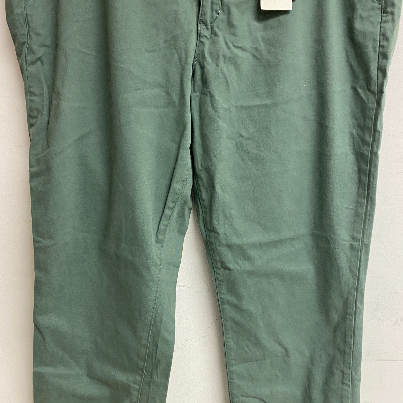 St. John's Bay Woman's Relaxed Fit Girl Pant Mid-Rise Easy Pants Size 16 Laurel