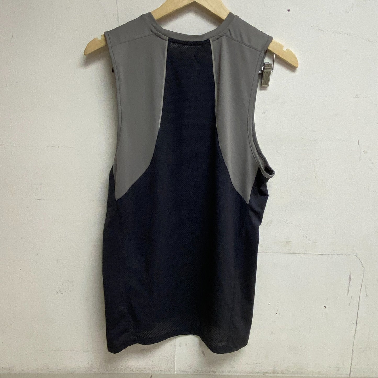 VRST Men's Essential Muscle Tank Silver Shadow MAX231522 BRAND NEW