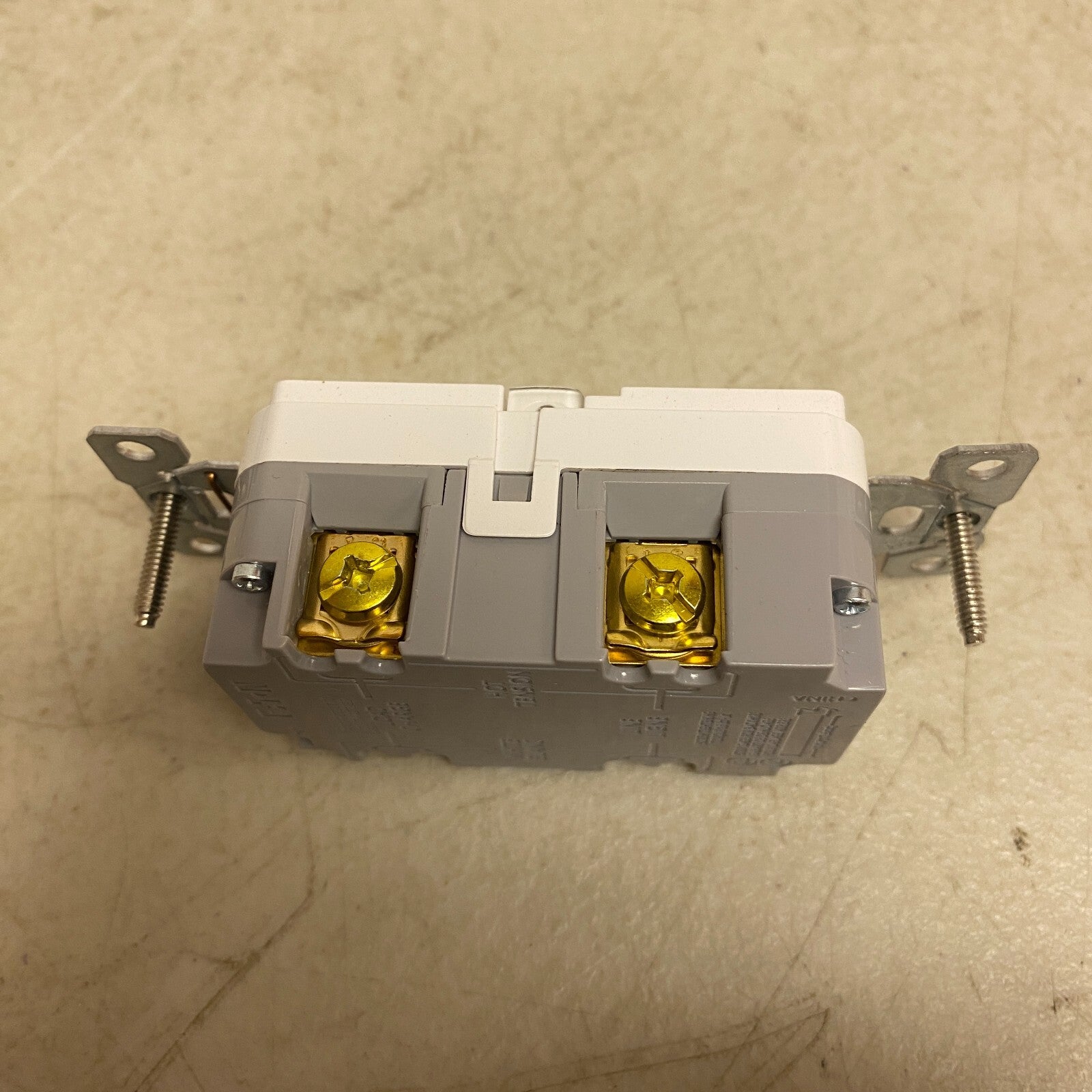 Eaton GFCI  TWRSGF15W Outlet Duplex Receptacle 15A 125V White EA