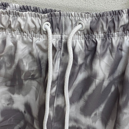 DSG Men's 6" Rec Shorts Palm Life Pure White Floral Stylish Relaxed DAM12111PRT