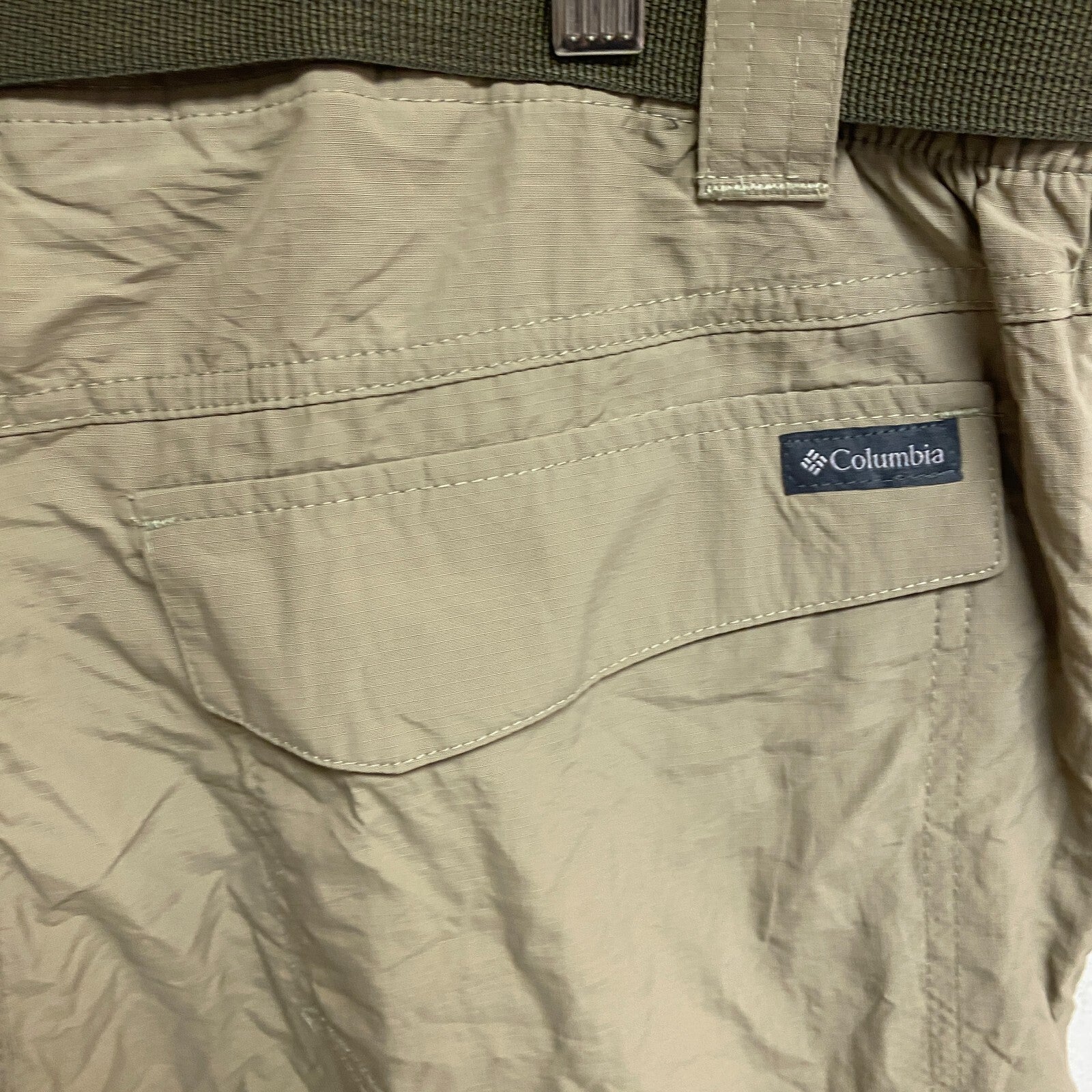 Columbia Men's Trendy Silver Ridge Cargo Shorts Olive Green AM4084-221 Size 40