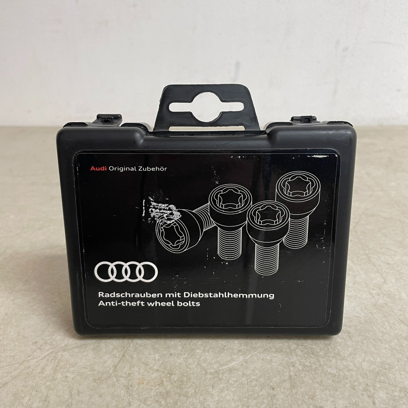 Audi Anti Theft Wheel Bolts Set with Key Chrome Silver 8P0071455