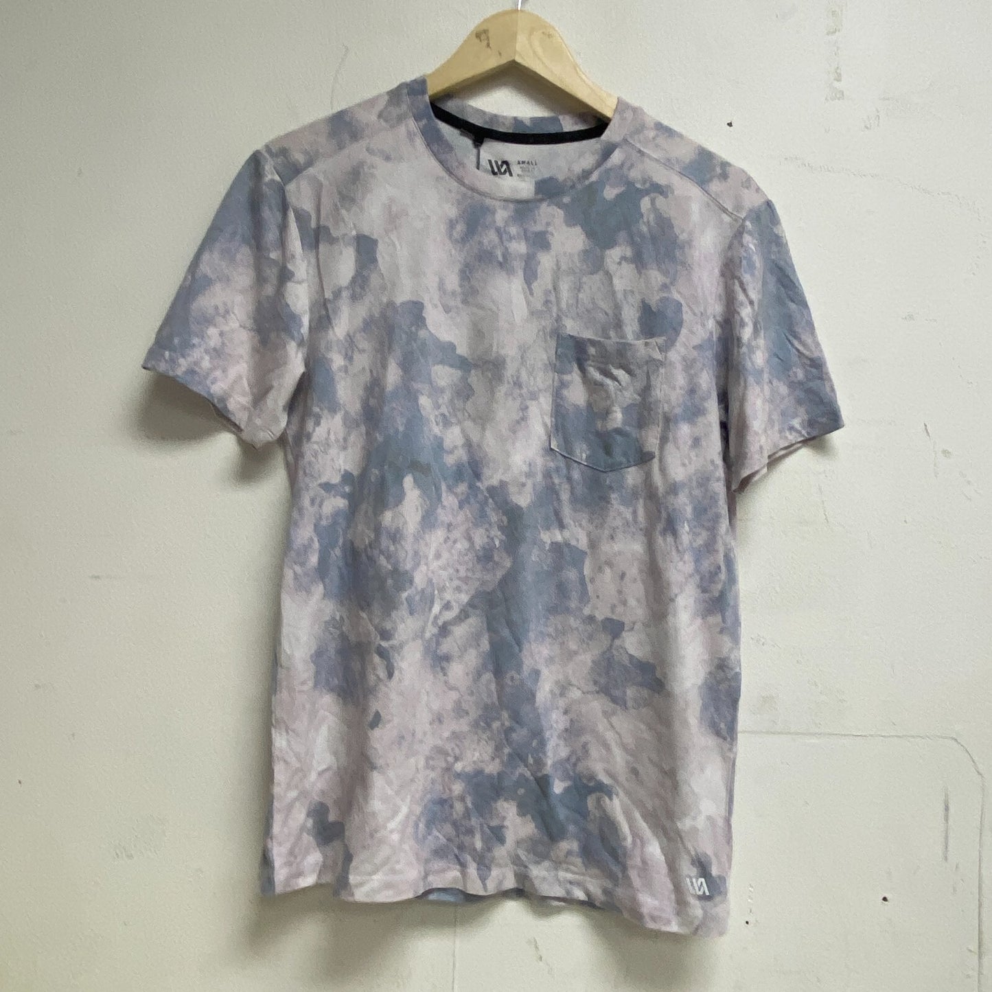 VRST Men's Essential Pocket Tee Print Mellow Lilac Camouflage Multi MAX100354P