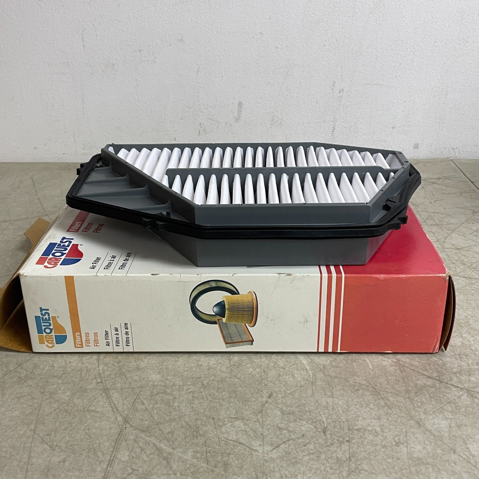 Carquest R88303 Engine Air Filter OE Fit 11.9" × 7.25" × 1.97" Polyurethane