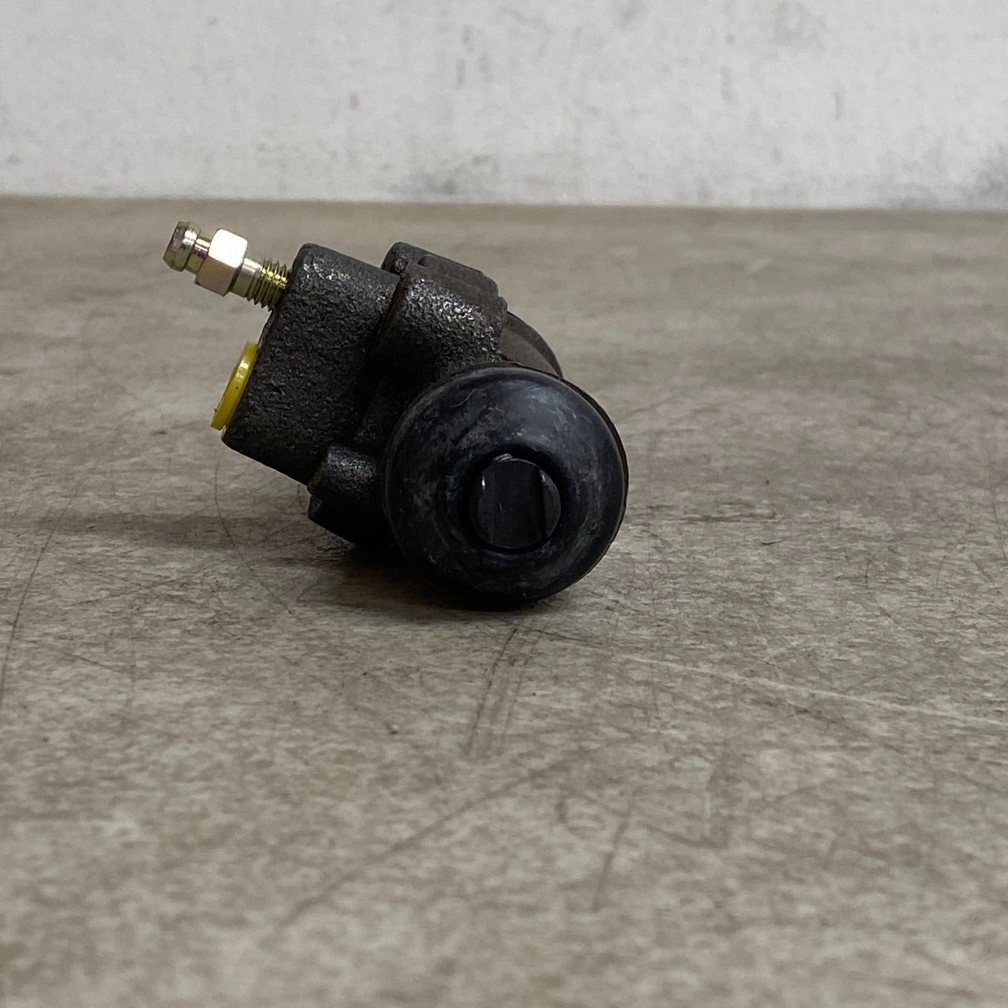 DORMAN W37752 Rear Drum Brake Wheel Cylinder 87-93 Mazda B2200 B2600 Driver Side