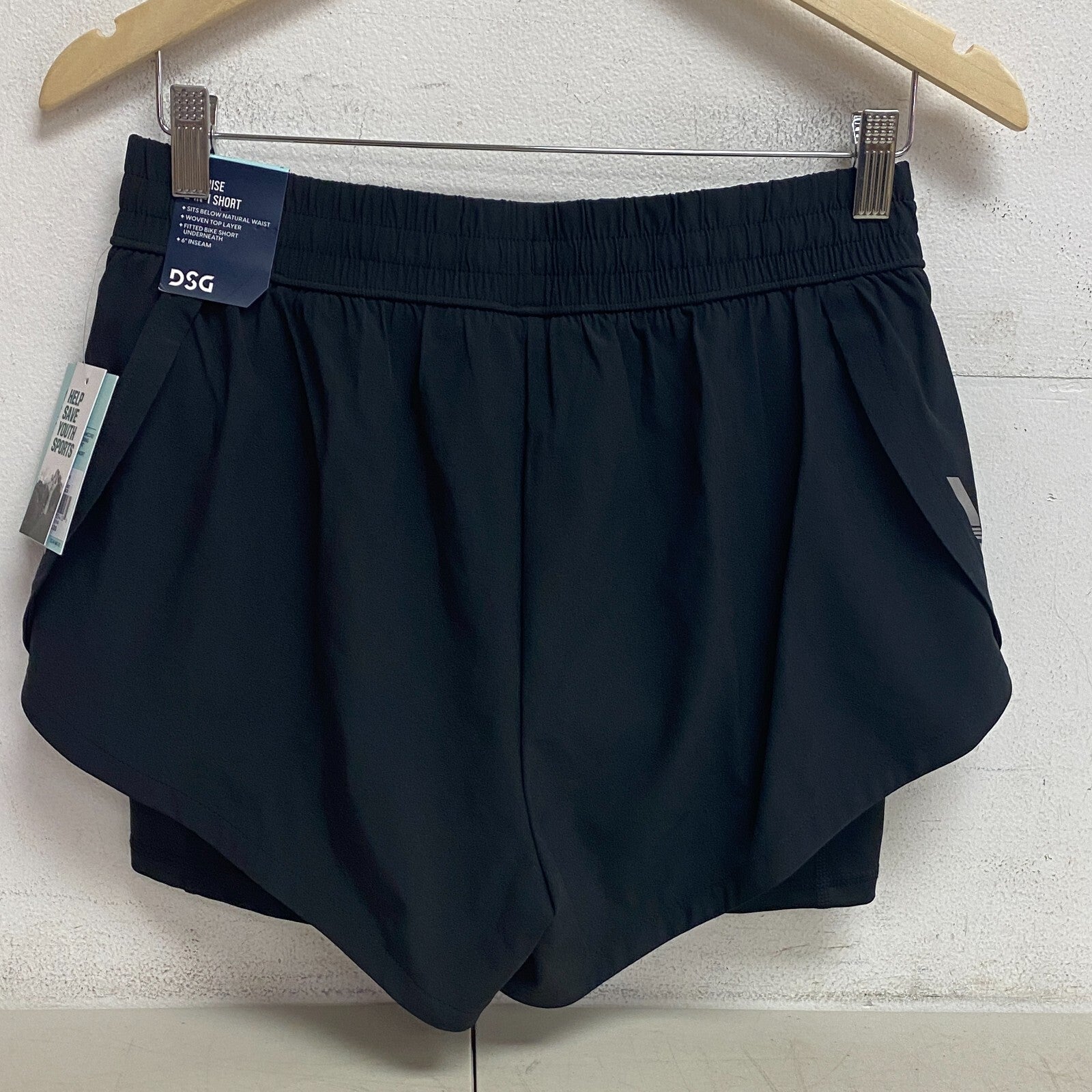 DSG Women's 6"Running Mid Rise 2 in 1  Short Woven Top Layer Pure Black DAW11193