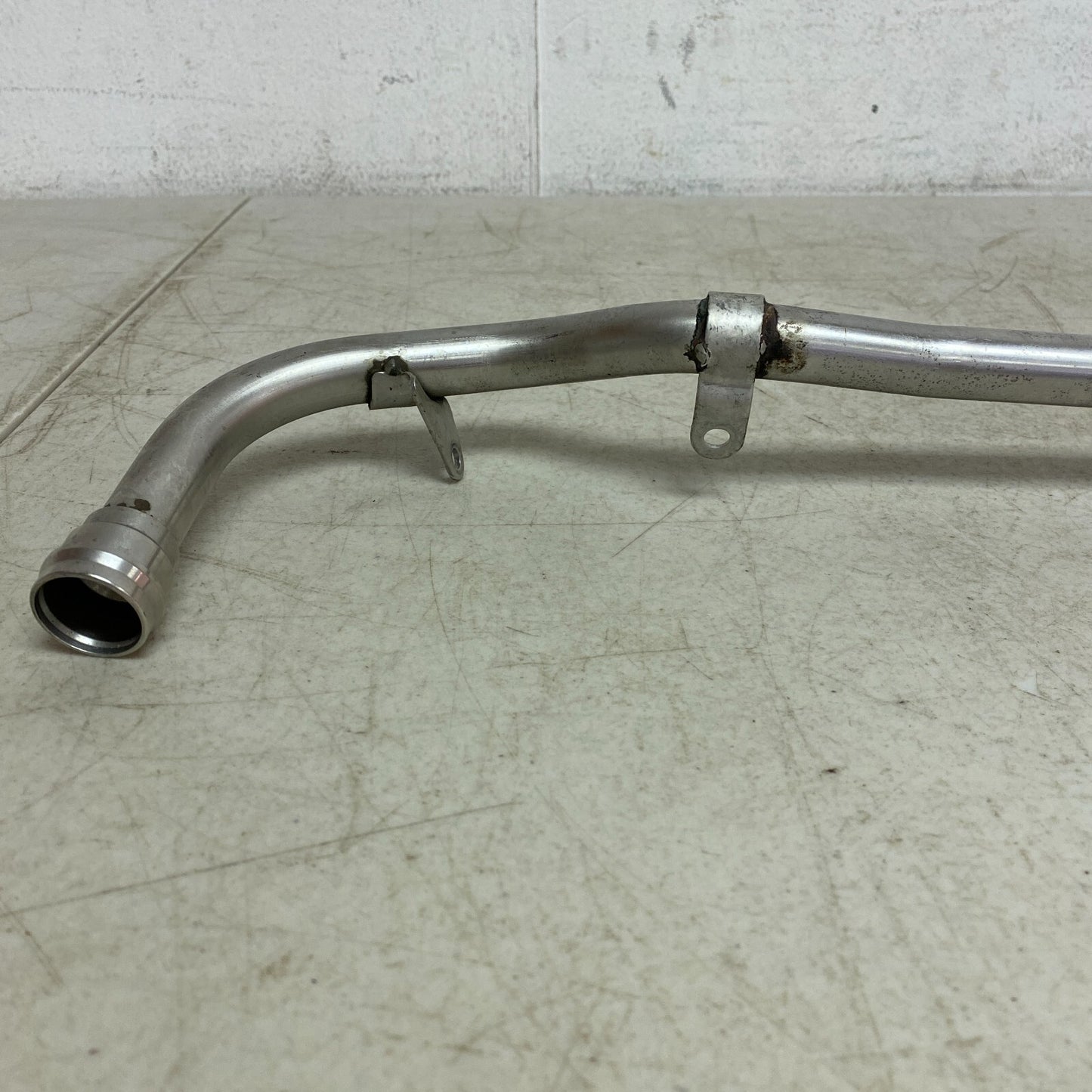 Audi Pipe 06E1318315
