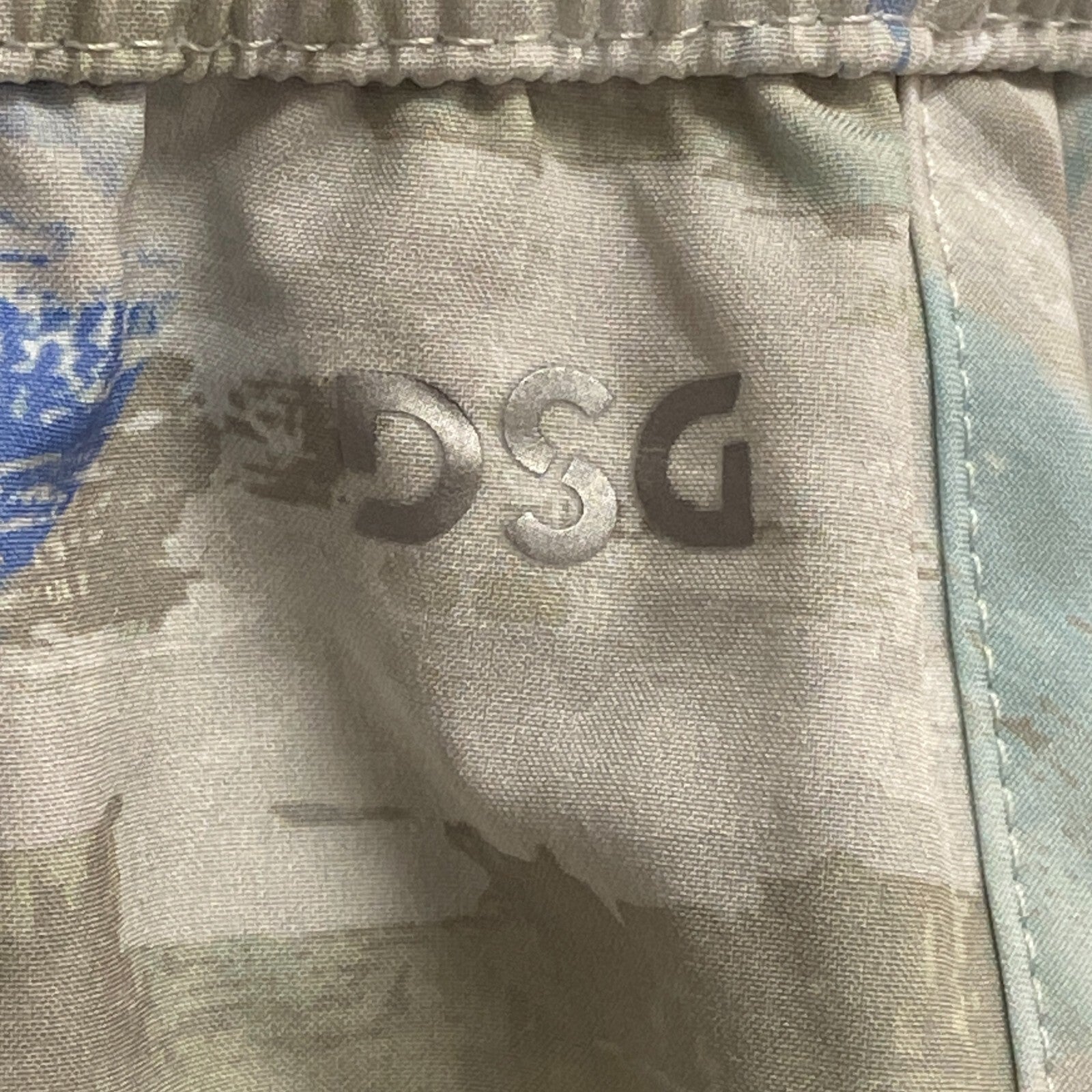 DSG Women's 3â High Rise Stride Shorts Torn Camo Faded Olive DAW12327PRTZ