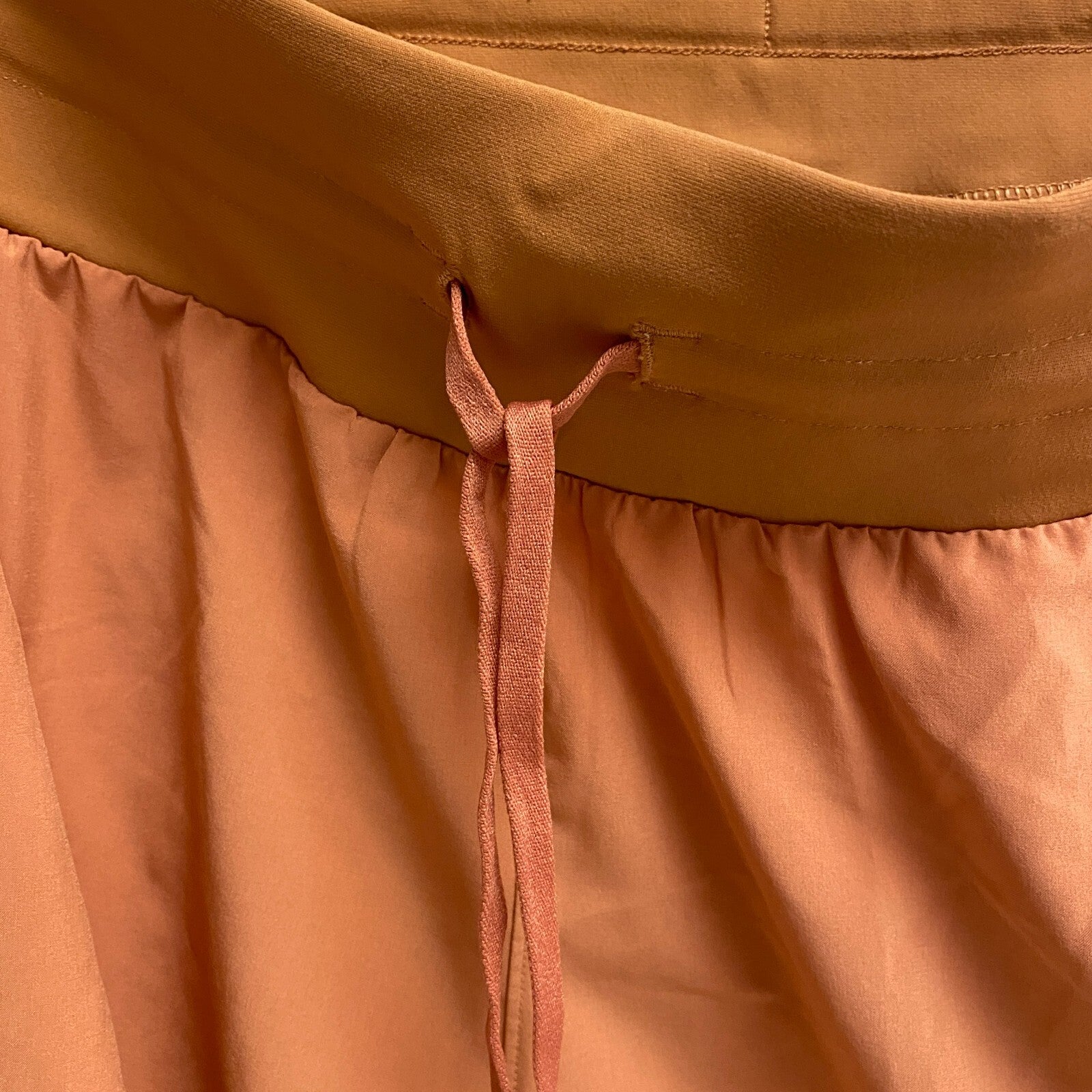 CALIA Women's 4 in Truelight Apricot Aura Cargo MID RISE Short WAX12390