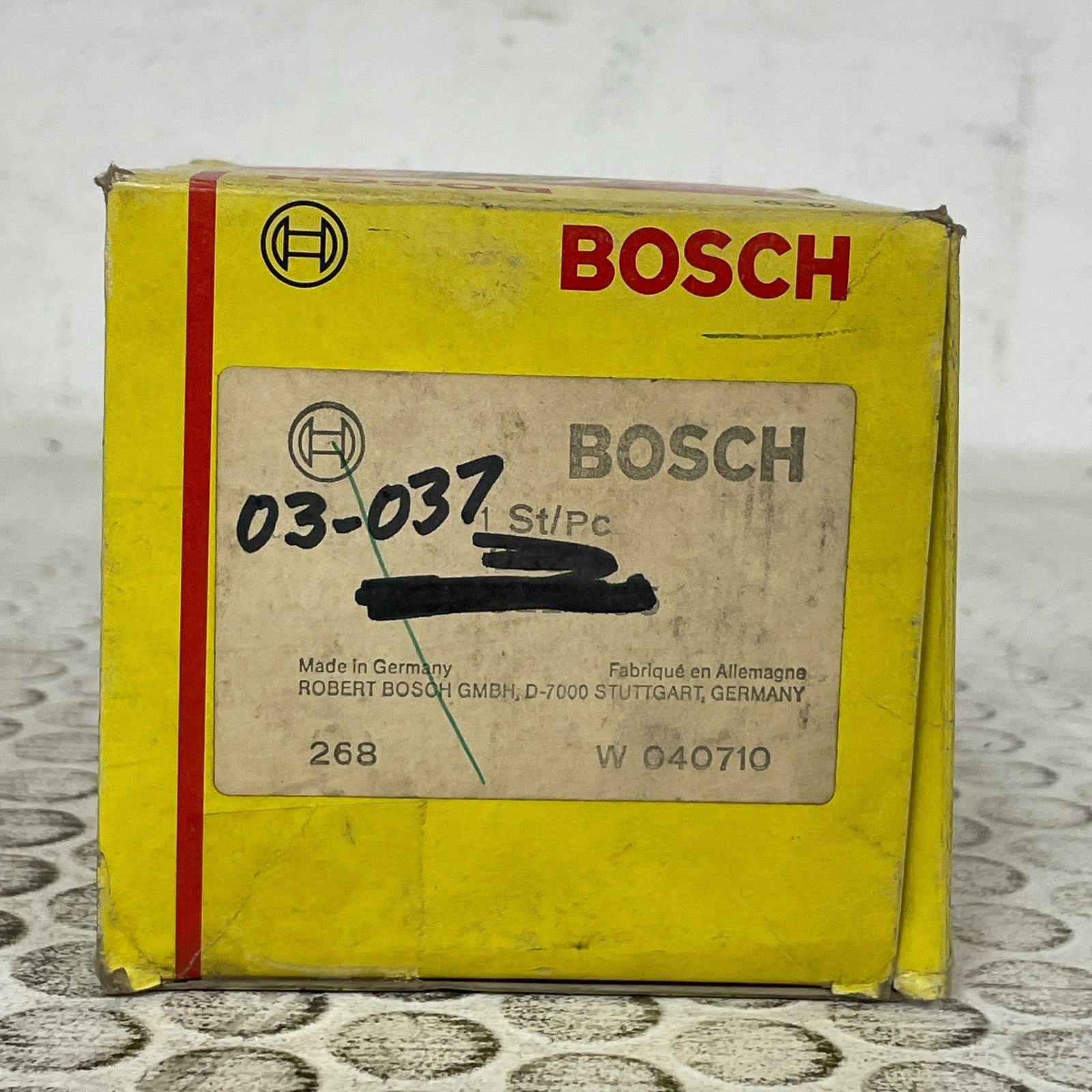 Bosch 03-037 Distributor Cap 80mm Large 1961-1964 Volkswagen Beetle